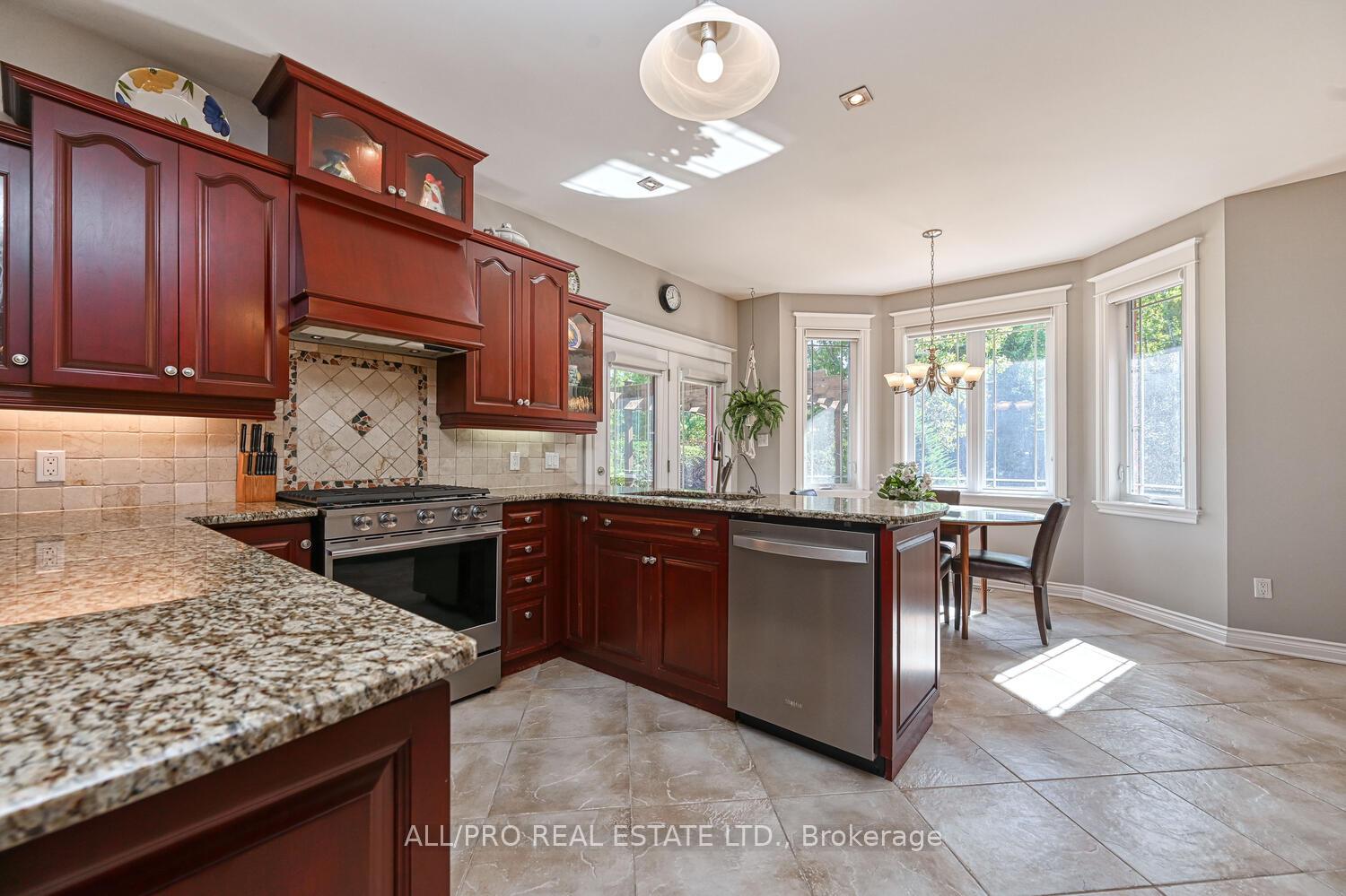Photo 11 of 1238 Tintern Drive W, Ottawa, Greely — HOMEH