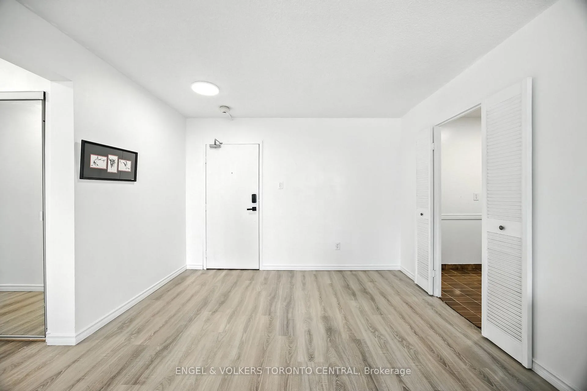 Photo 9 of Unit 910, 1210 Radom Street, Pickering, Bay Ridges — HOMEH
