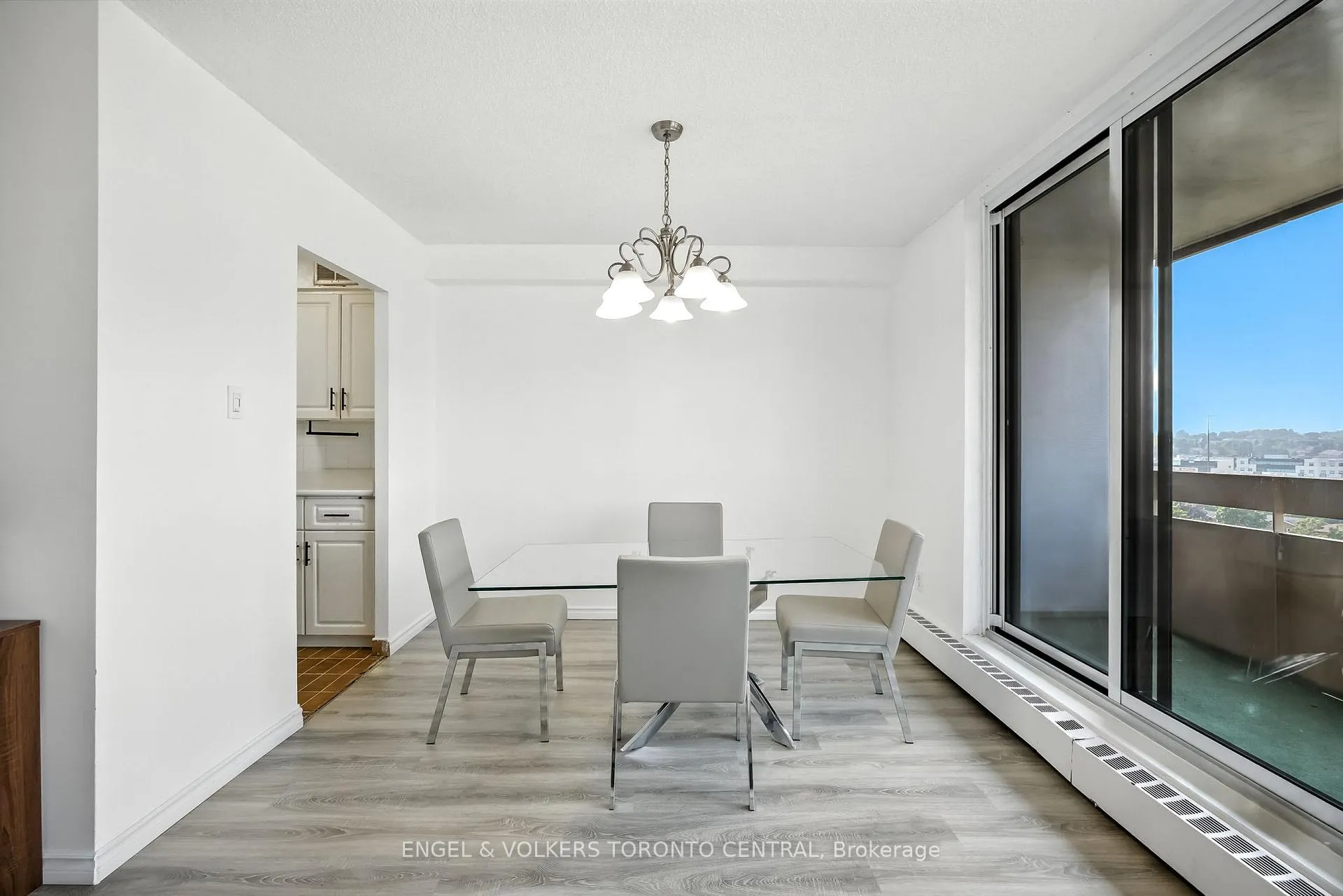 Photo 13 of Unit 910, 1210 Radom Street, Pickering, Bay Ridges — HOMEH