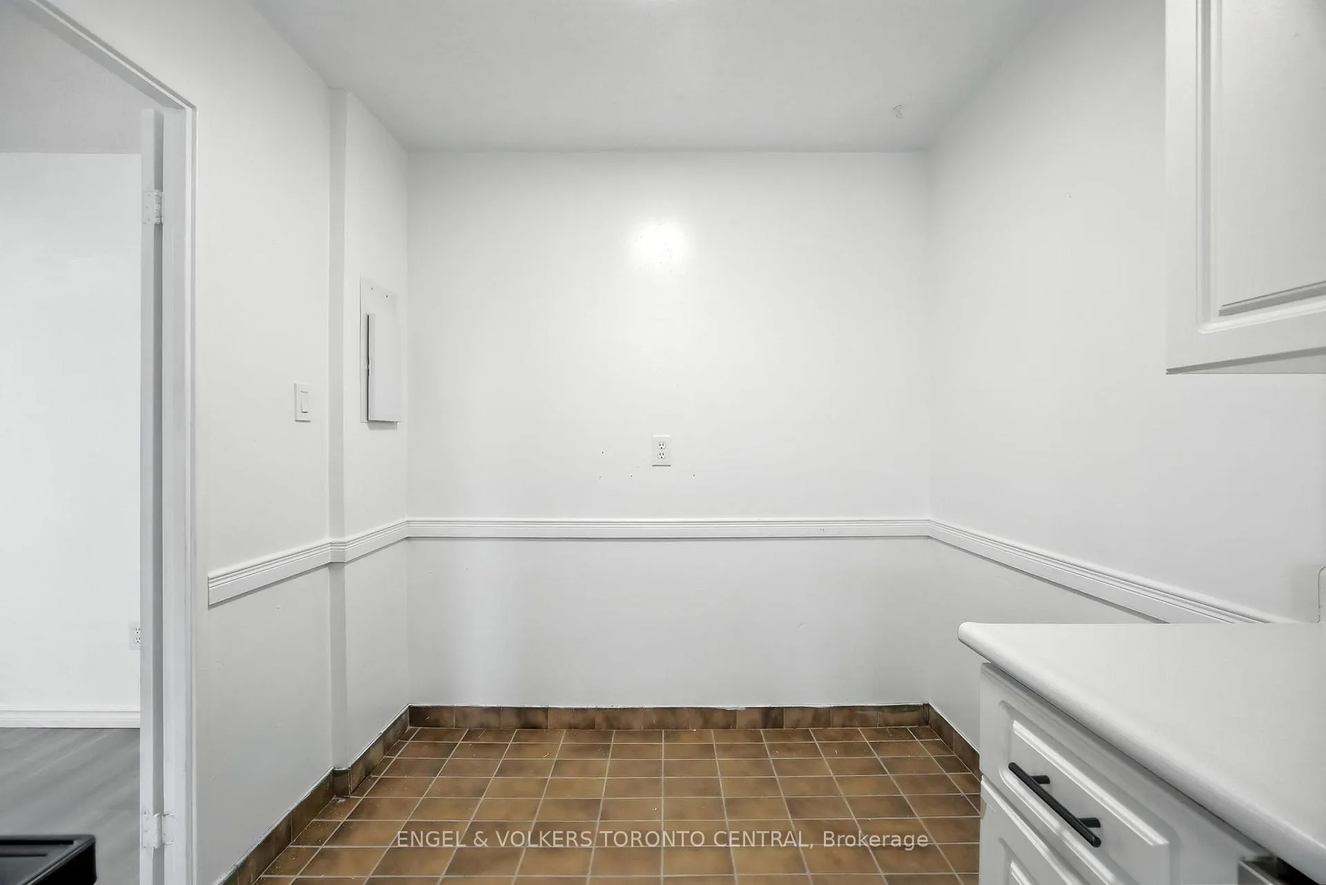 Photo 30 of Unit 910, 1210 Radom Street, Pickering, Bay Ridges — HOMEH
