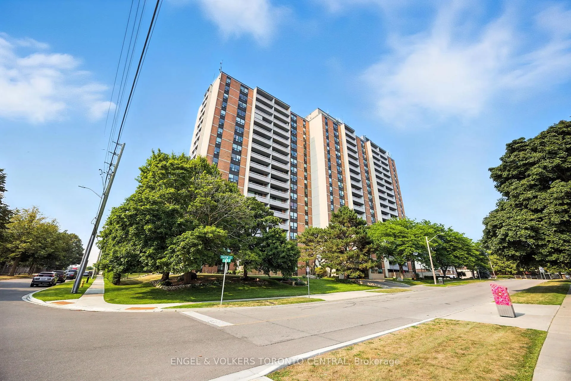 Photo 43 of Unit 910, 1210 Radom Street, Pickering, Bay Ridges — HOMEH