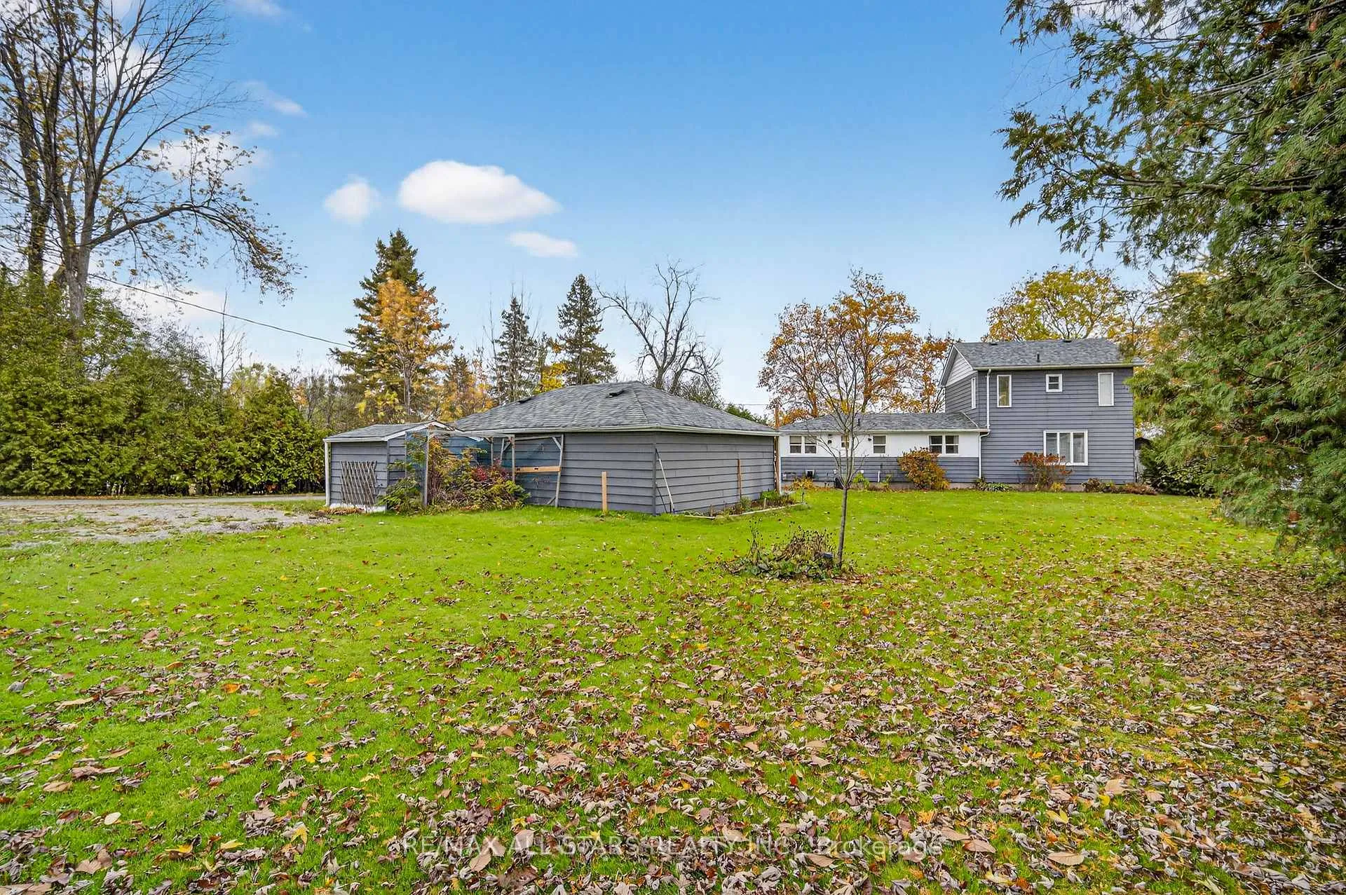 Photo 3 of 19 Charlotte Crescent, Kawartha Lakes, Omemee — HOMEH