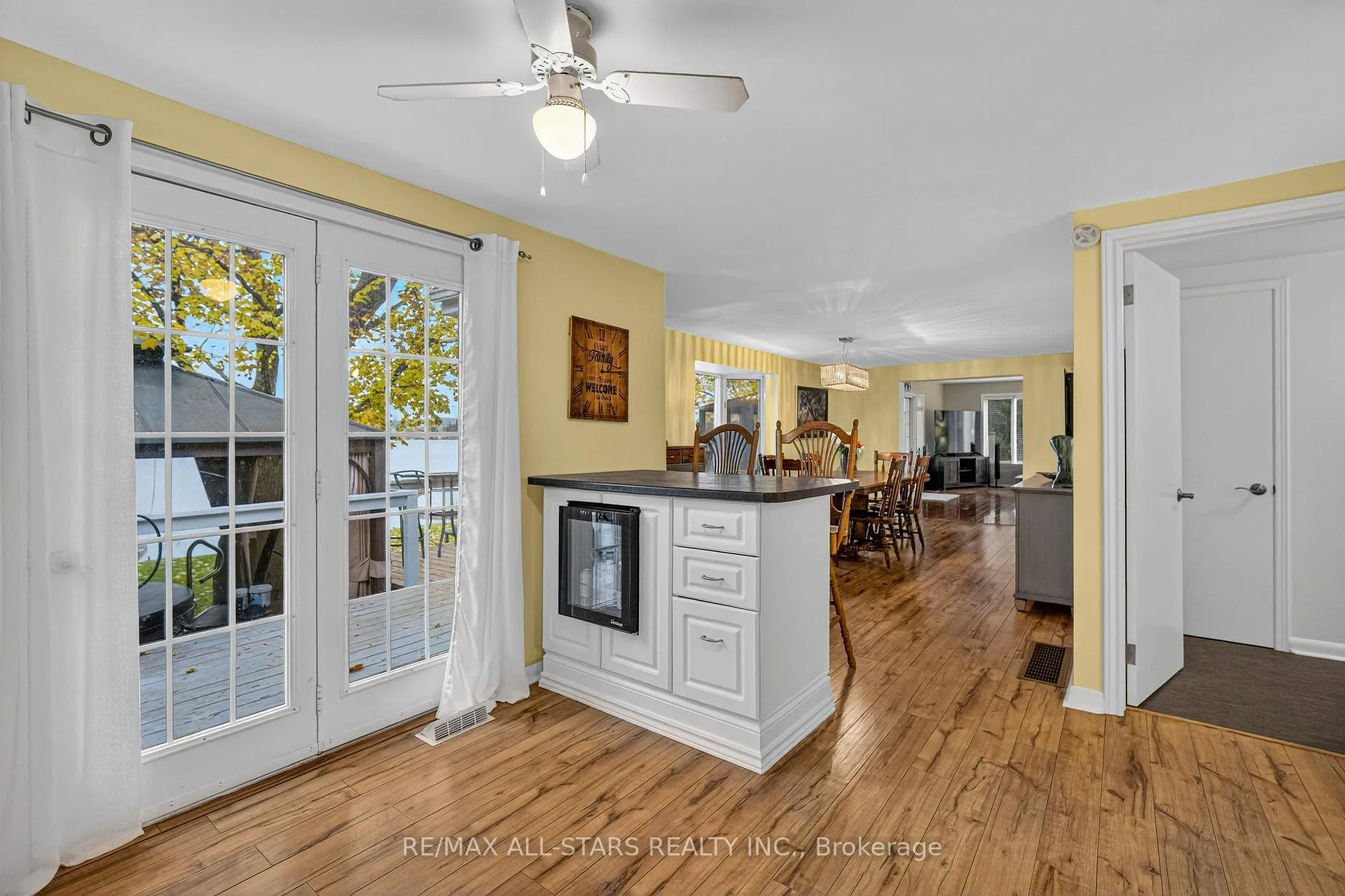 Photo 8 of 19 Charlotte Crescent, Kawartha Lakes, Omemee — HOMEH