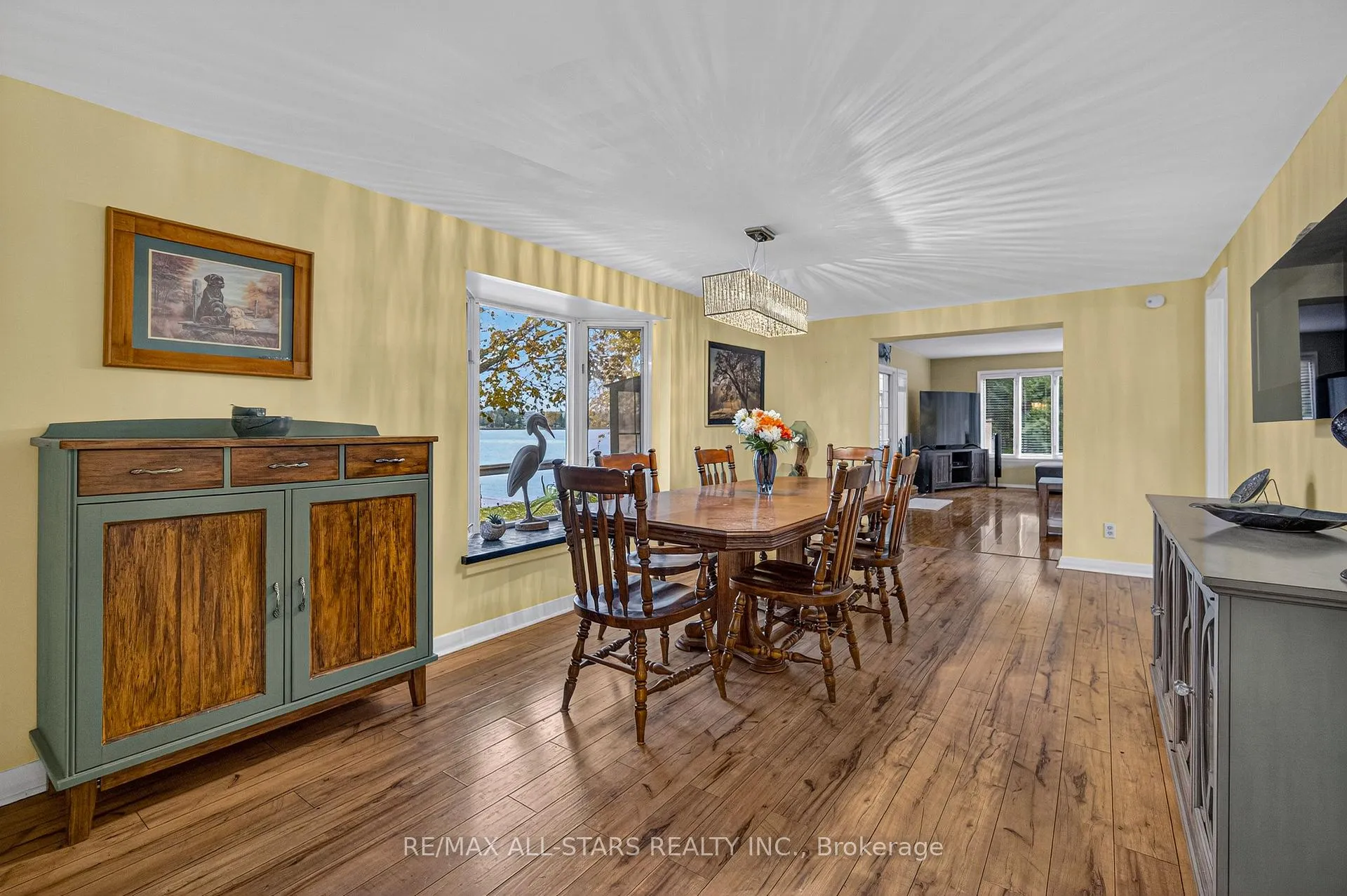 Photo 9 of 19 Charlotte Crescent, Kawartha Lakes, Omemee — HOMEH