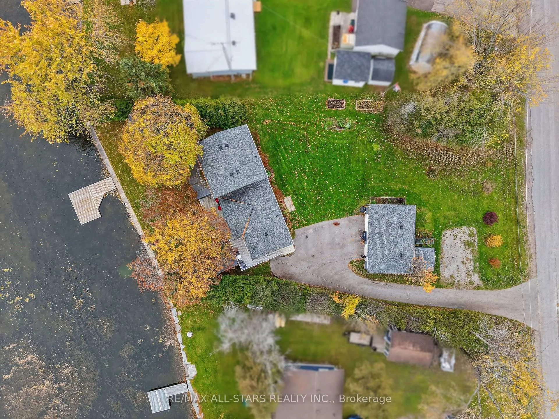 Photo 33 of 19 Charlotte Crescent, Kawartha Lakes, Omemee — HOMEH