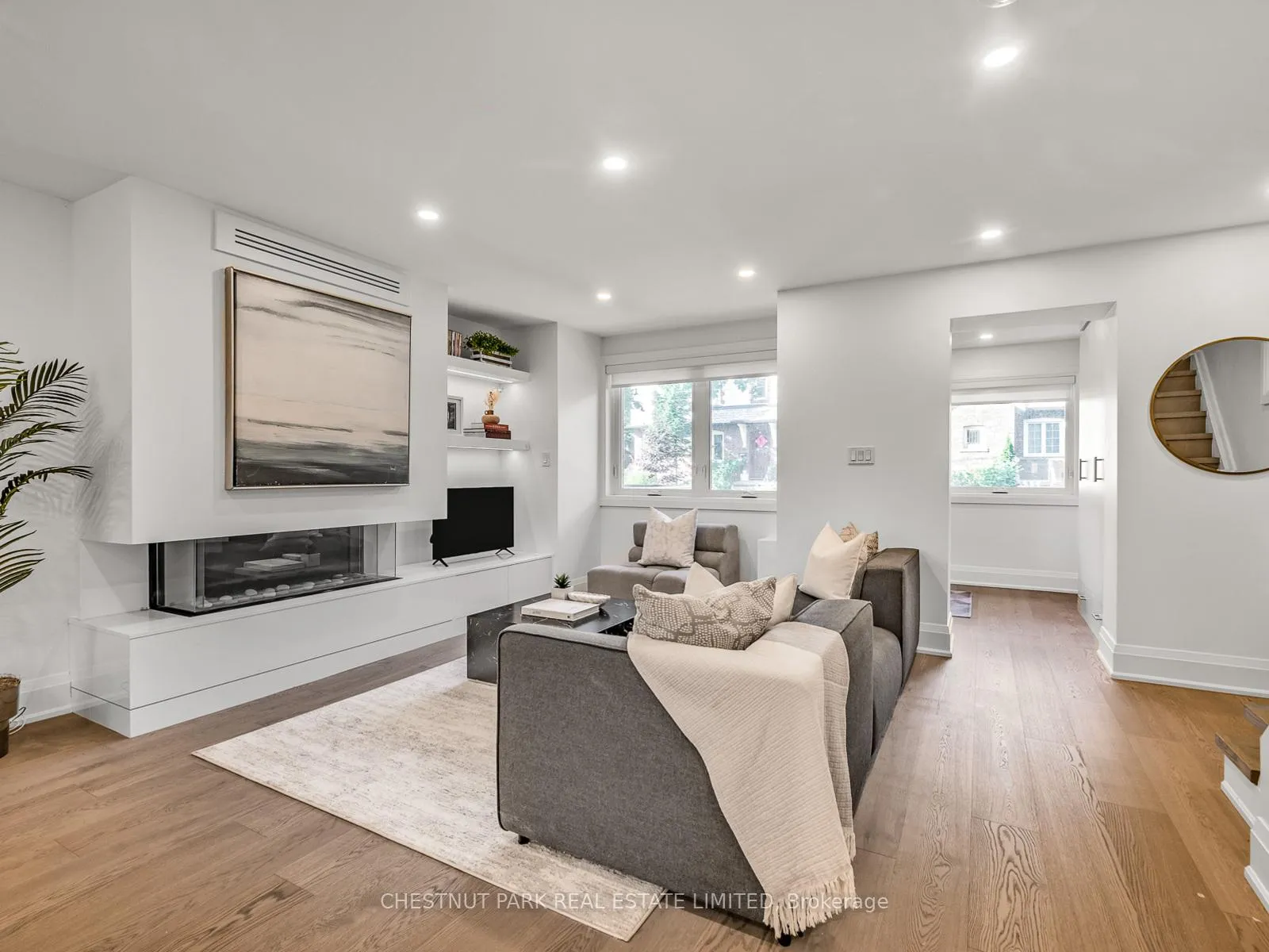 Photo 3 of 629 Duplex Avenue, Toronto, Lawrence Park South — HOMEH