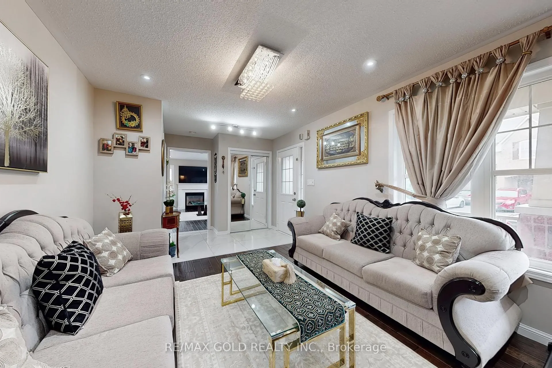 Photo 4 of 933 Raftis Crescent, Milton, Coates — HOMEH