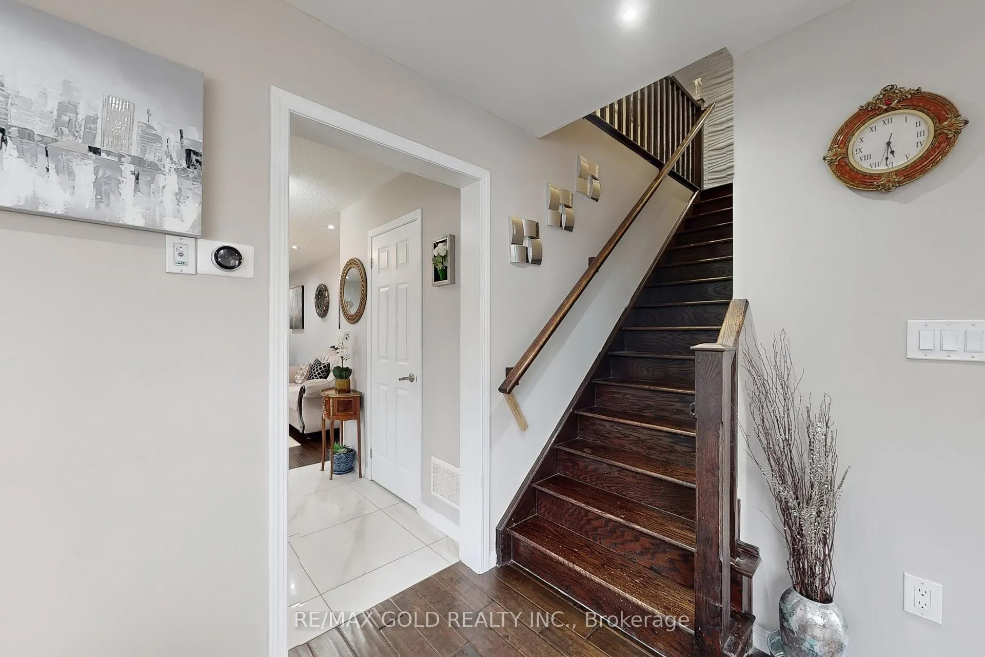 Photo 14 of 933 Raftis Crescent, Milton, Coates — HOMEH