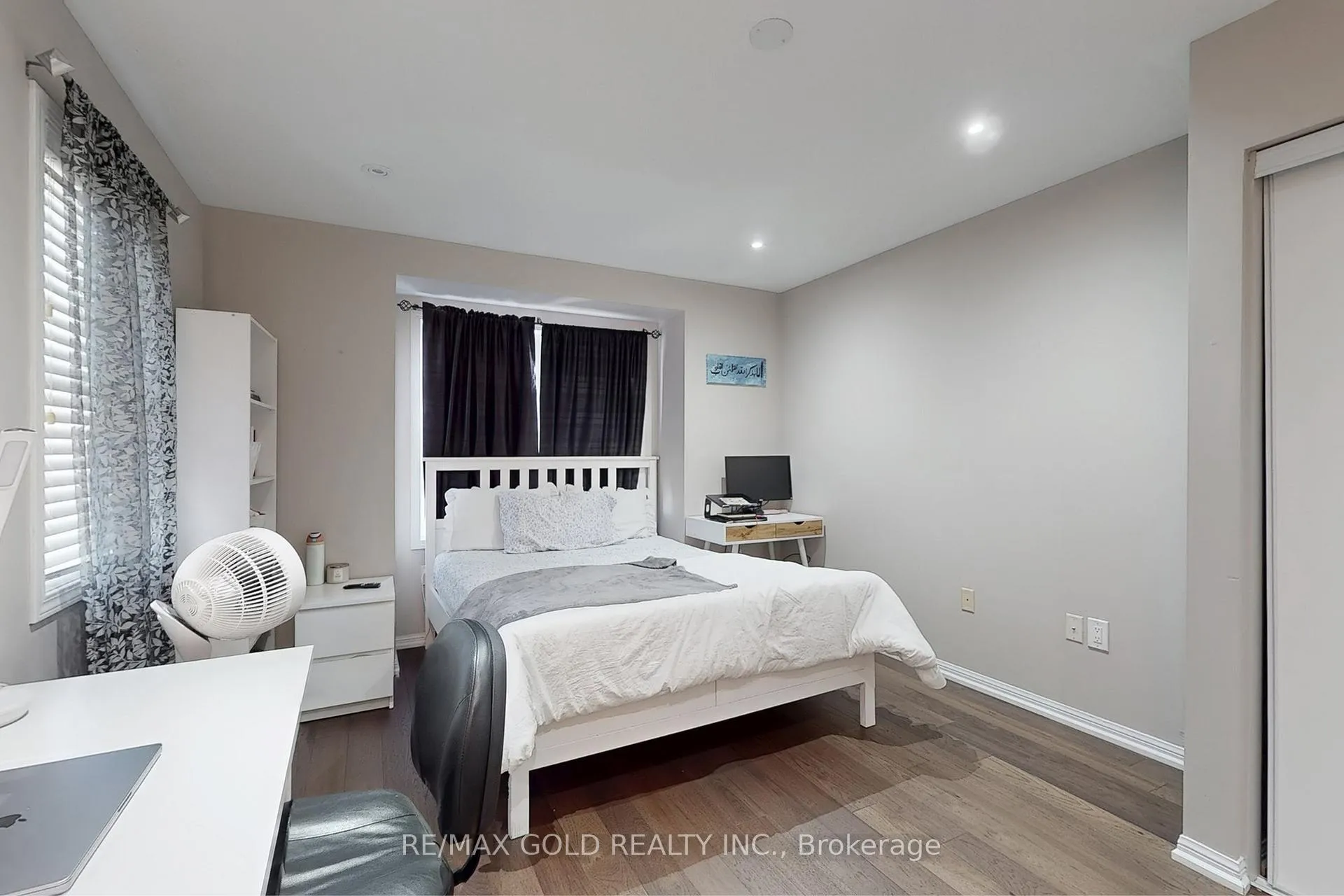 Photo 22 of 933 Raftis Crescent, Milton, Coates — HOMEH