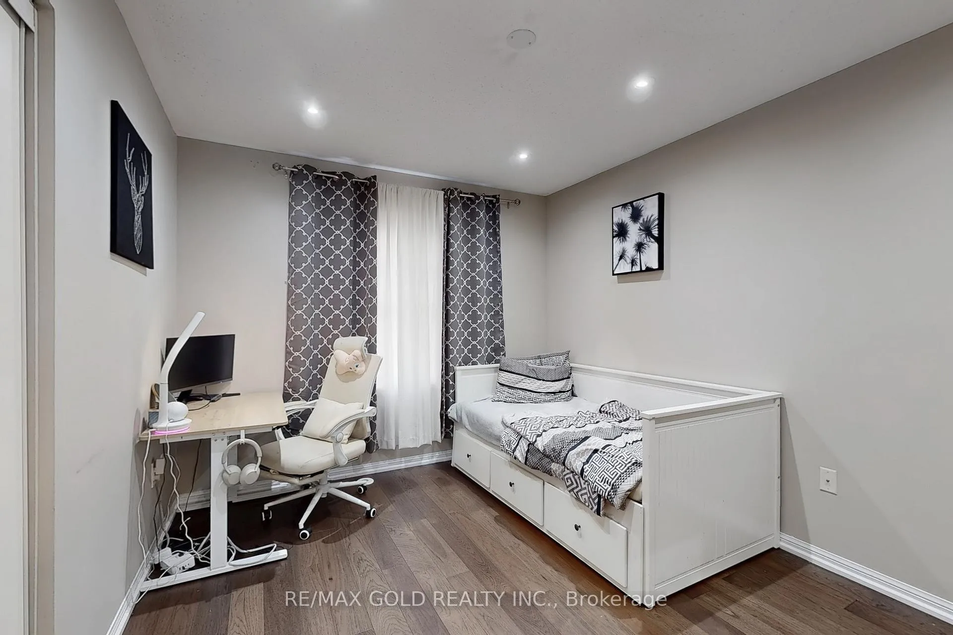Photo 25 of 933 Raftis Crescent, Milton, Coates — HOMEH