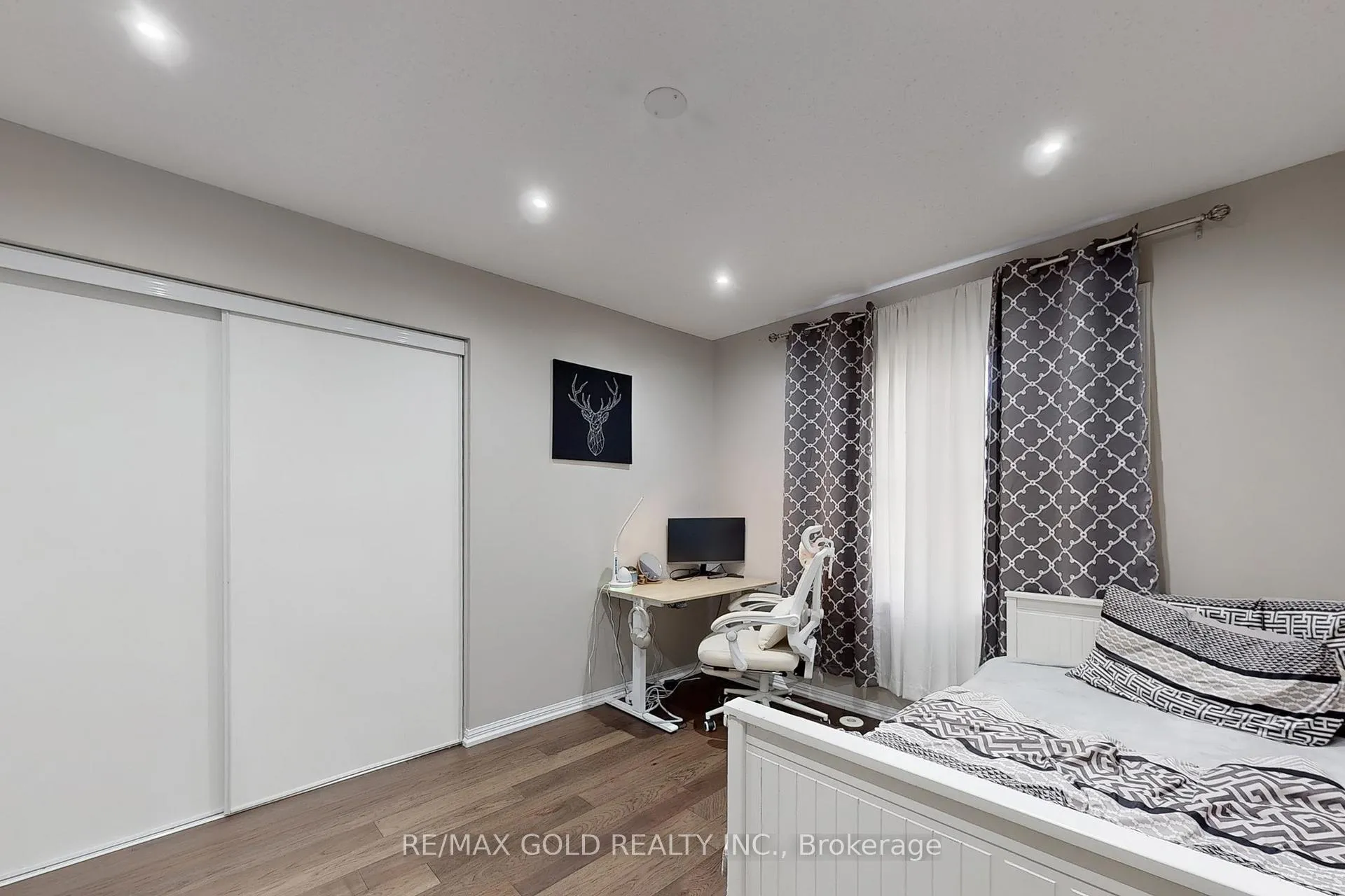 Photo 26 of 933 Raftis Crescent, Milton, Coates — HOMEH