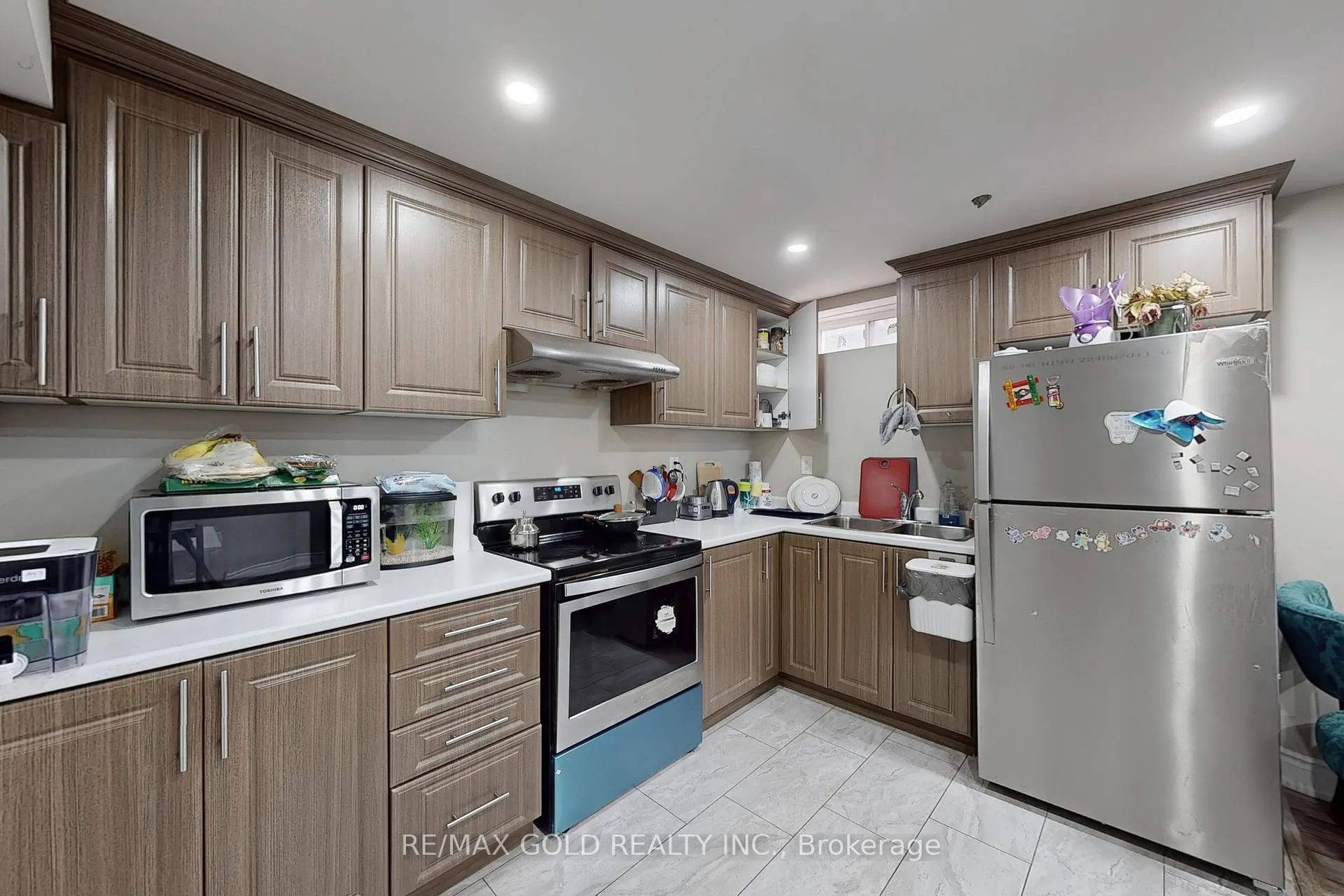 Photo 33 of 933 Raftis Crescent, Milton, Coates — HOMEH
