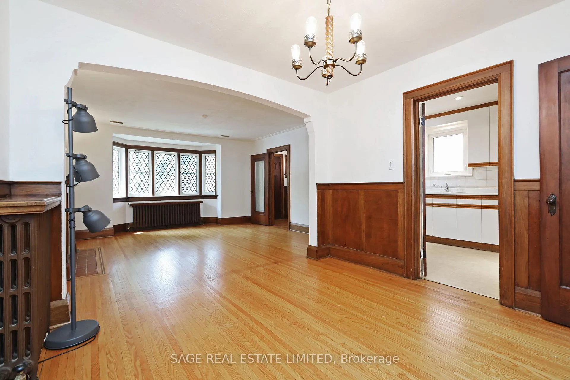 Photo 8 of 61 Banff Road, Toronto, Mount Pleasant East — HOMEH
