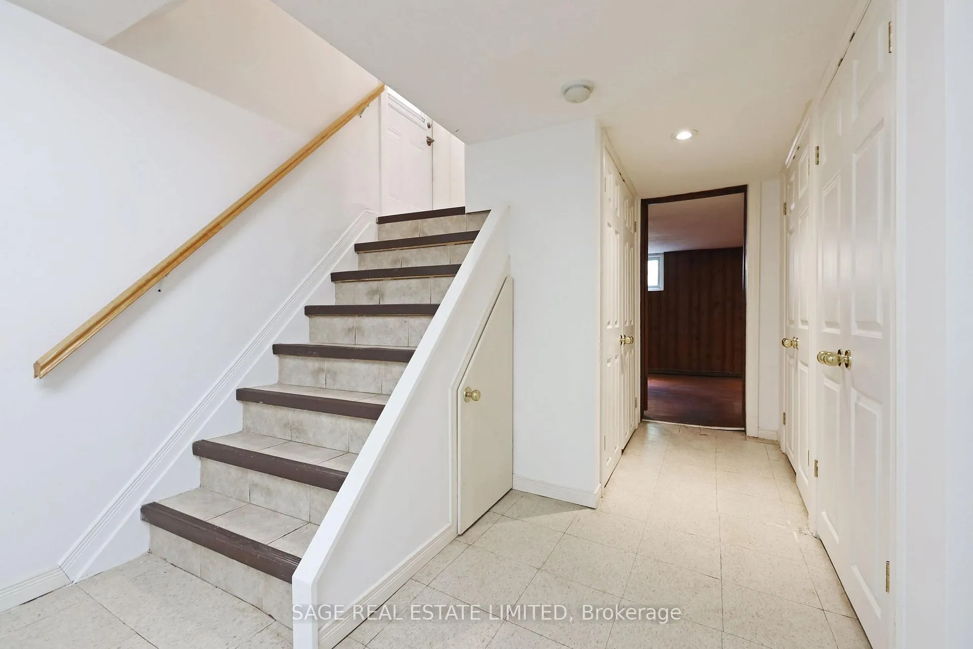 Photo 21 of 61 Banff Road, Toronto, Mount Pleasant East — HOMEH