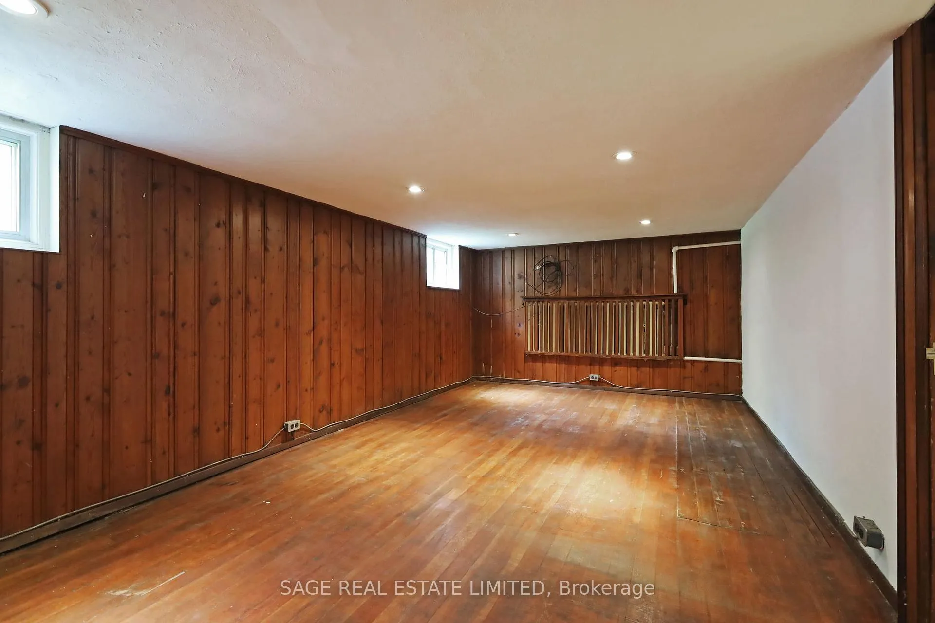 Photo 23 of 61 Banff Road, Toronto, Mount Pleasant East — HOMEH