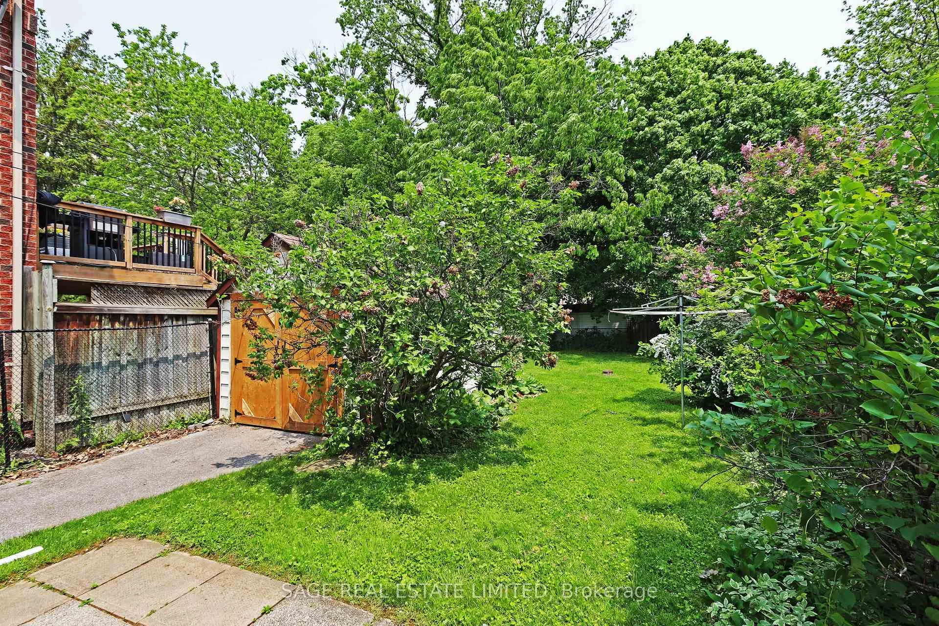 Photo 29 of 61 Banff Road, Toronto, Mount Pleasant East — HOMEH