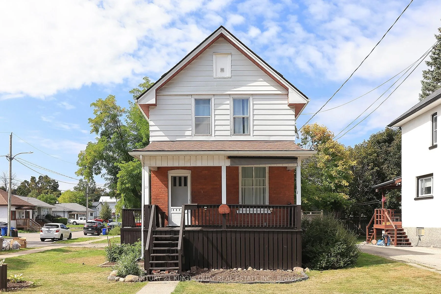 Photo 3 of 51 Albert Street S, Kawartha Lakes, Lindsay — HOMEH