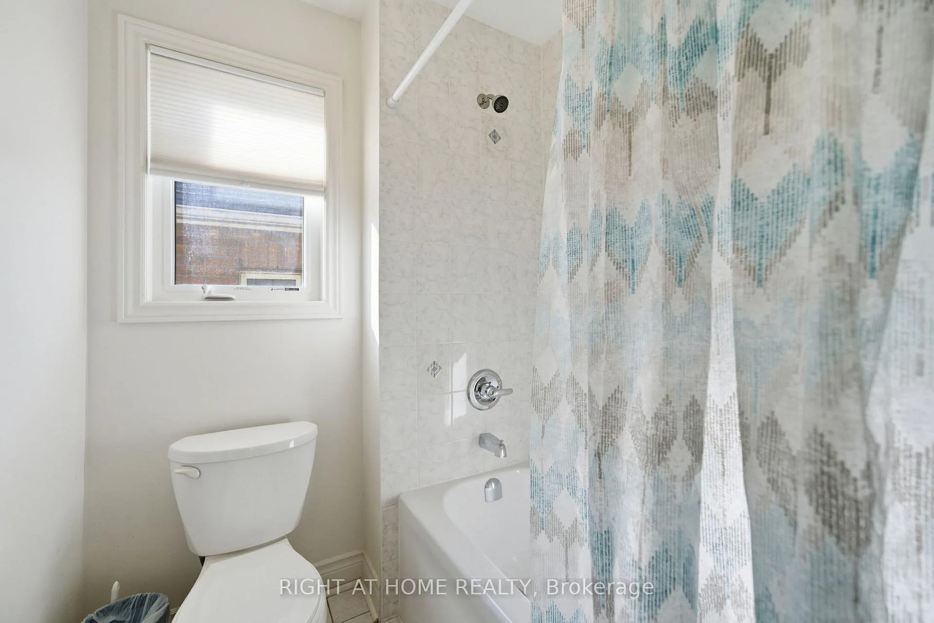 Photo 39 of 11 Mason Drive, New Tecumseth, Alliston — HOMEH