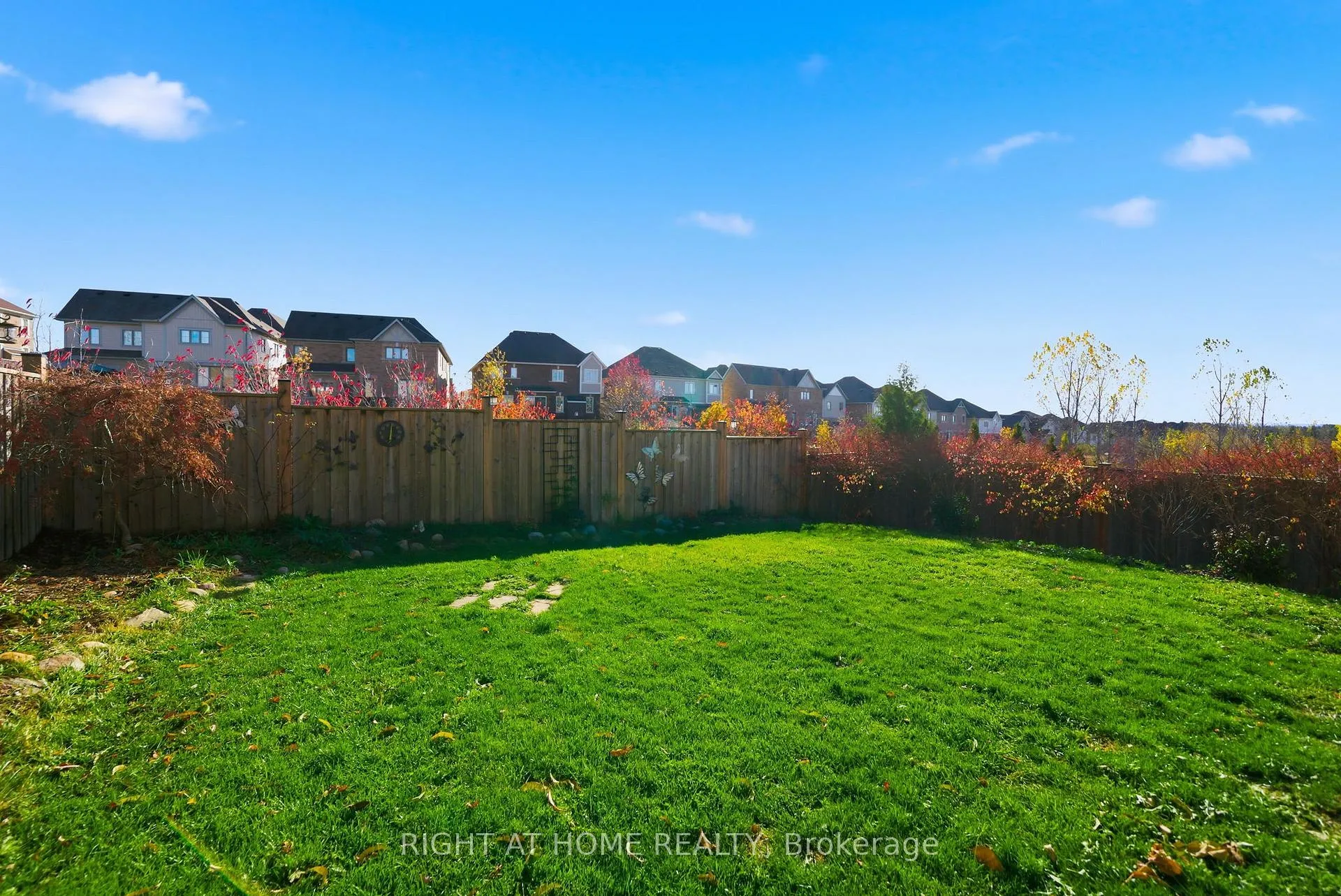 Photo 49 of 11 Mason Drive, New Tecumseth, Alliston — HOMEH