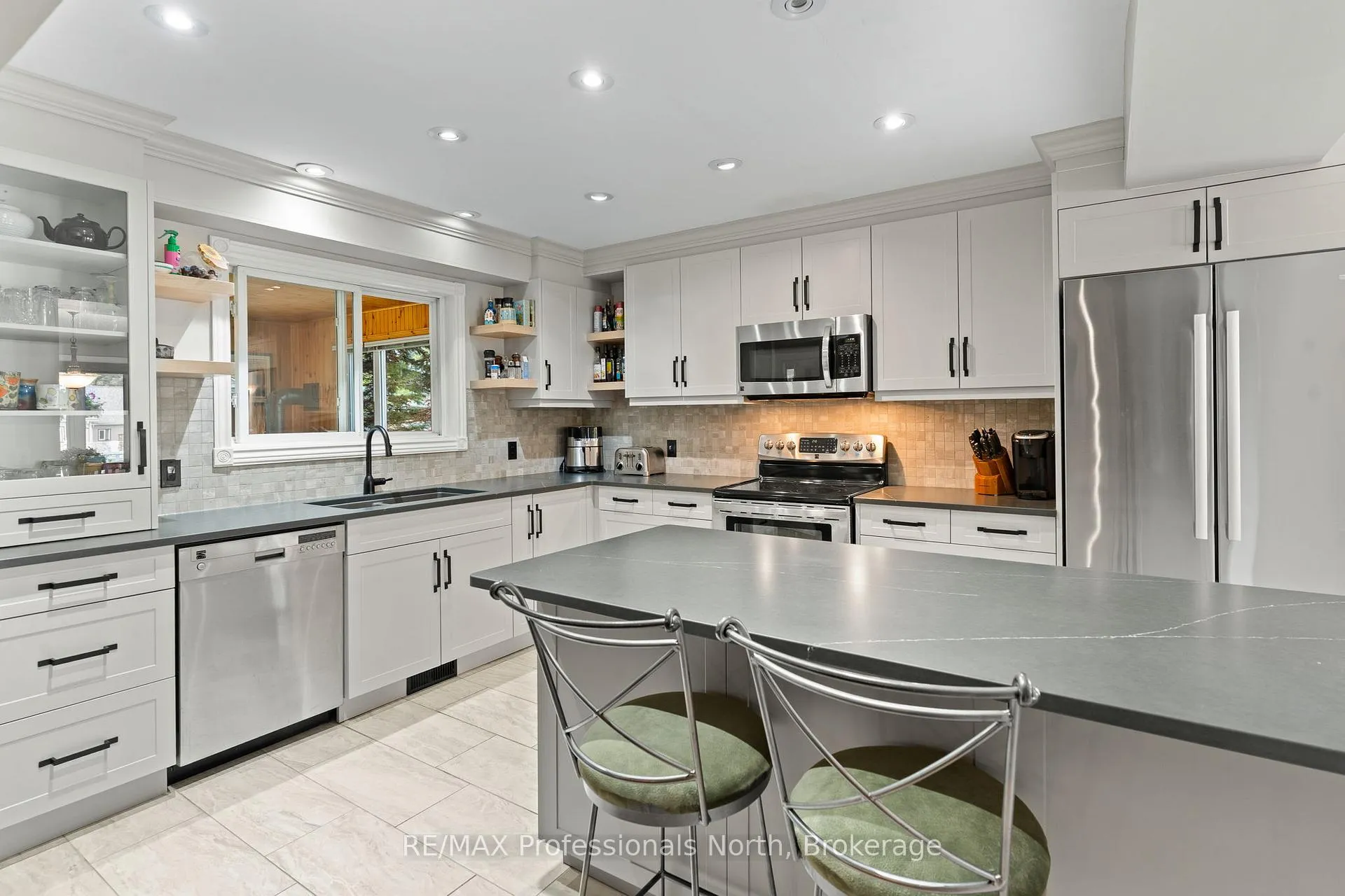 Photo 14 of 13 Glebe Road, Dysart et al, Dysart — HOMEH