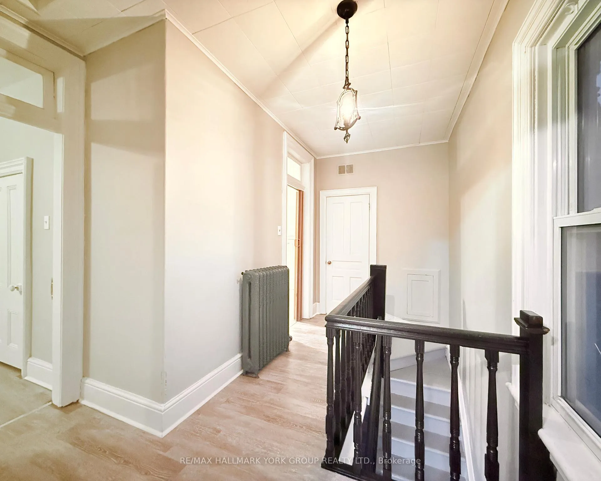 Photo 4 of Unit MAIN, 212 Bradford Street, Barrie, Allandale Centre — HOMEH