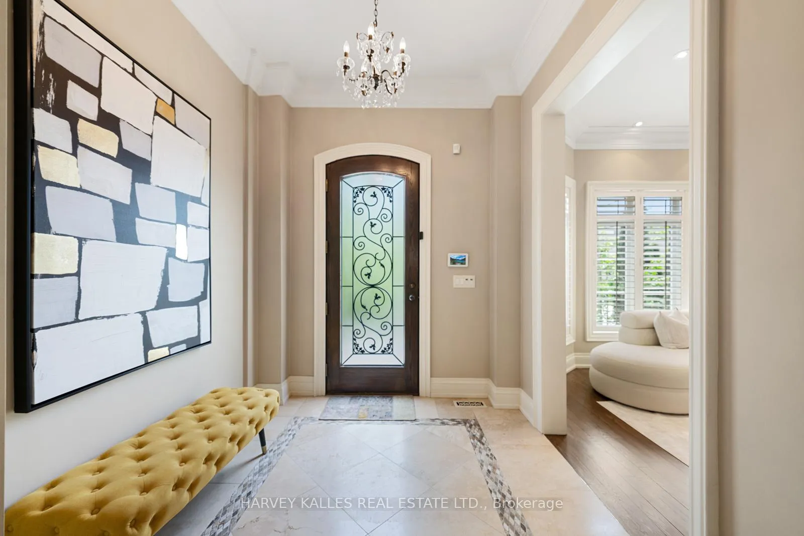 Photo 2 of 538 Woburn Avenue, Toronto, Bedford Park-Nortown — HOMEH