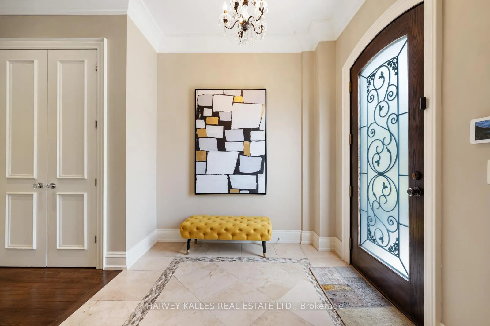 Photo 3 of 538 Woburn Avenue, Toronto, Bedford Park-Nortown — HOMEH