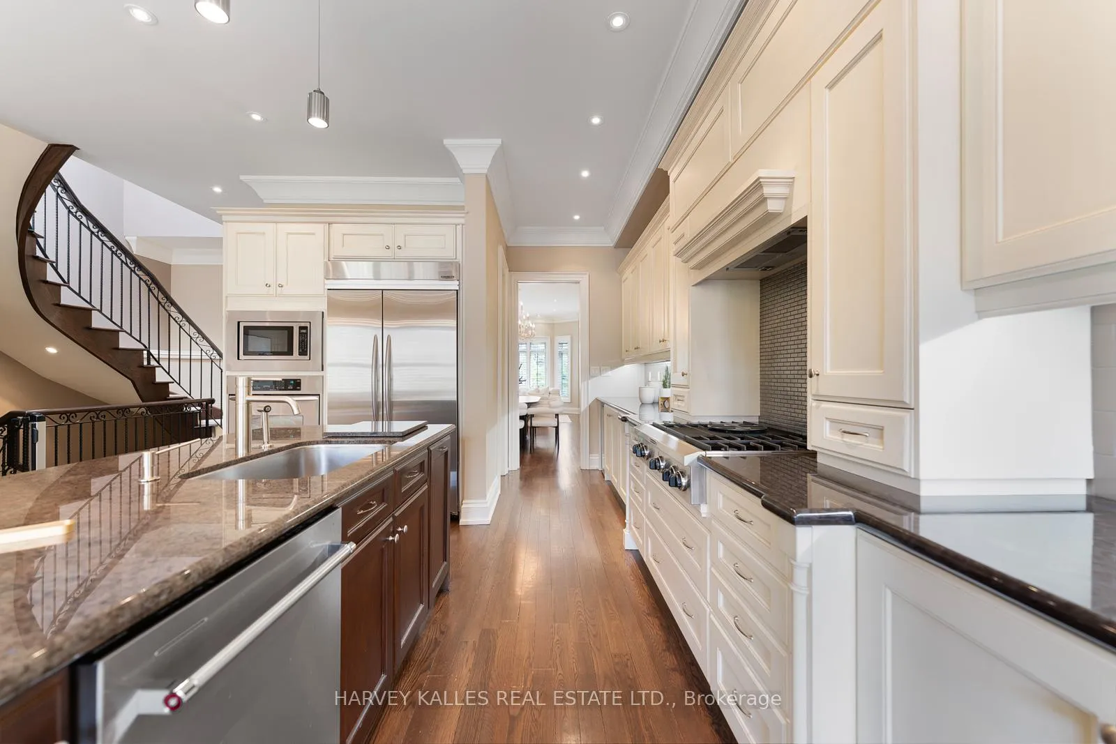 Photo 18 of 538 Woburn Avenue, Toronto, Bedford Park-Nortown — HOMEH