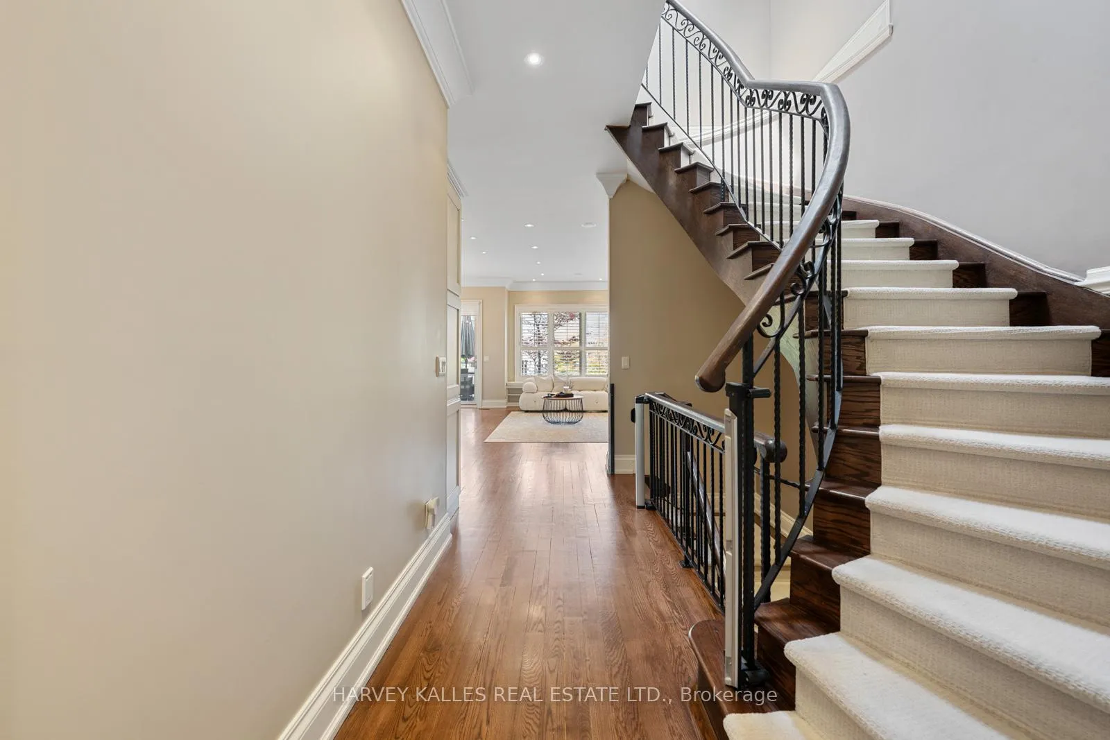 Photo 25 of 538 Woburn Avenue, Toronto, Bedford Park-Nortown — HOMEH