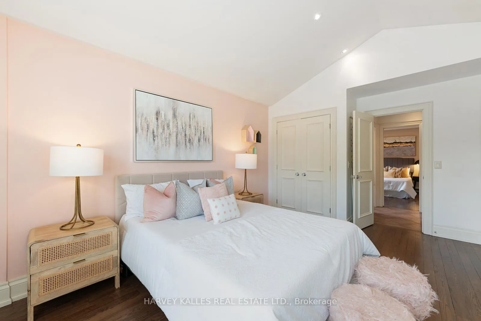 Photo 36 of 538 Woburn Avenue, Toronto, Bedford Park-Nortown — HOMEH