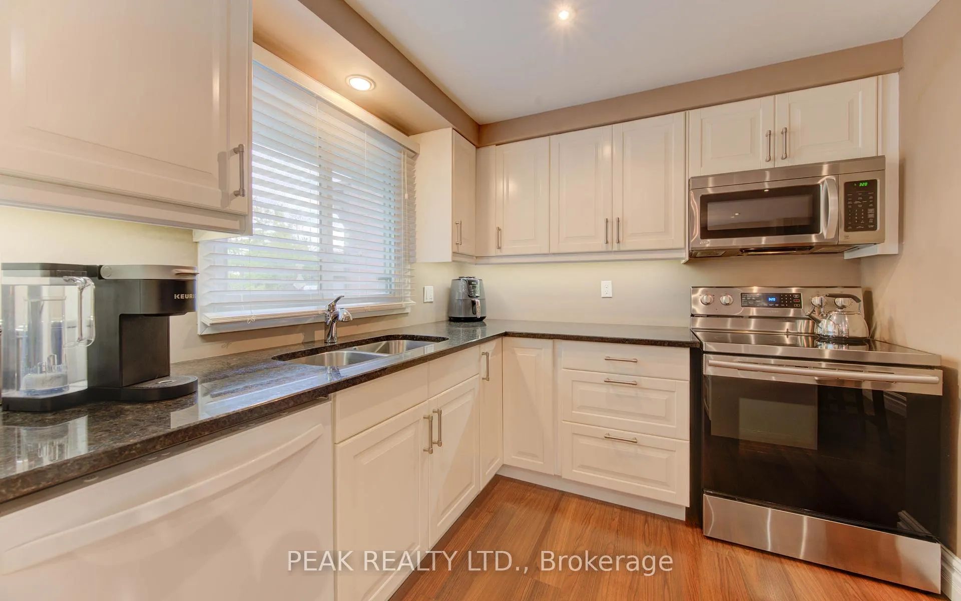 Photo 11 of 45 Shuh Avenue, Kitchener — HOMEH