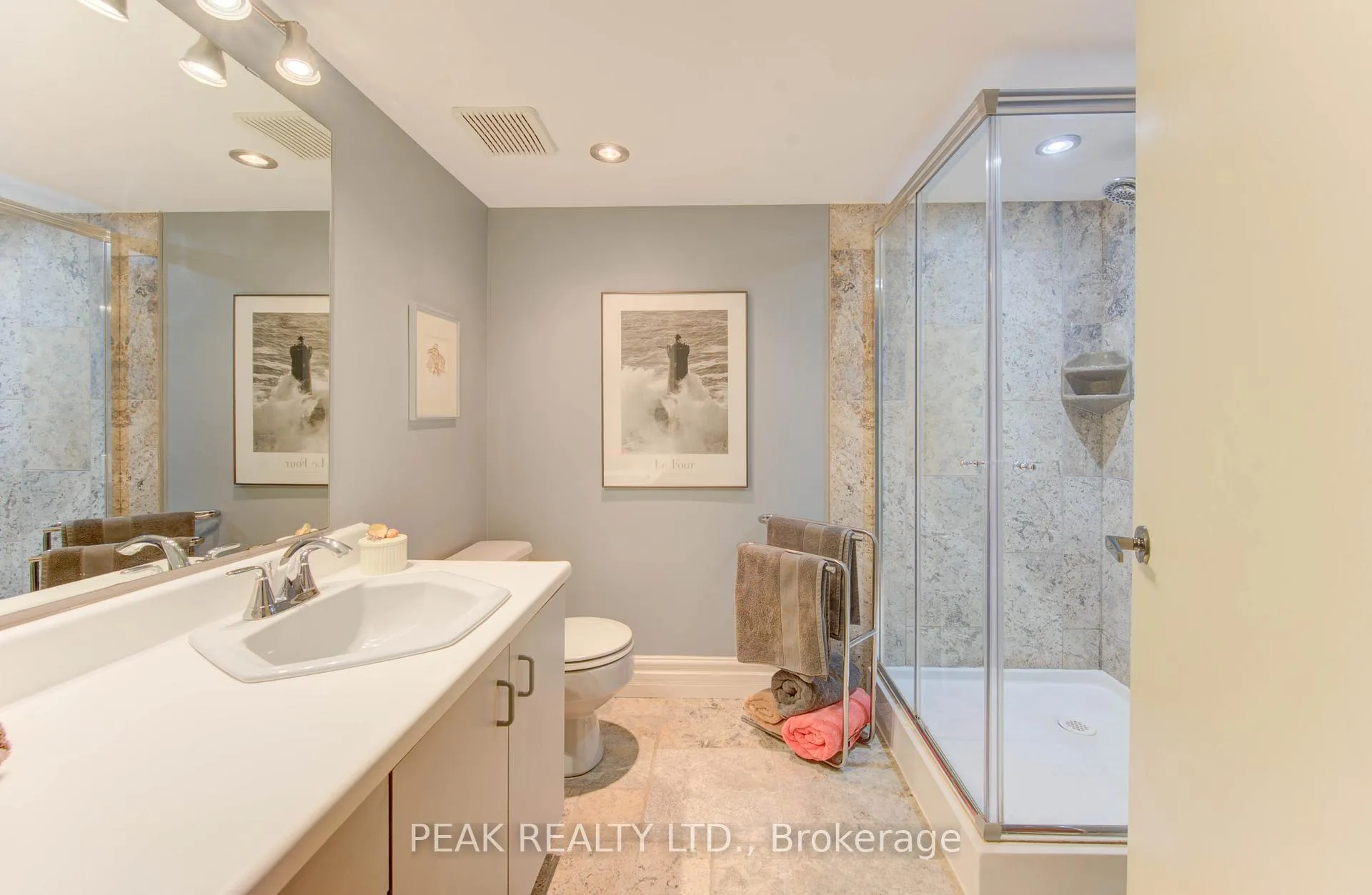 Photo 20 of 45 Shuh Avenue, Kitchener — HOMEH