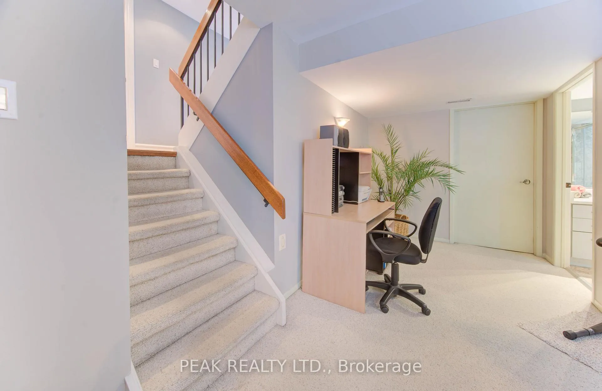Photo 22 of 45 Shuh Avenue, Kitchener — HOMEH
