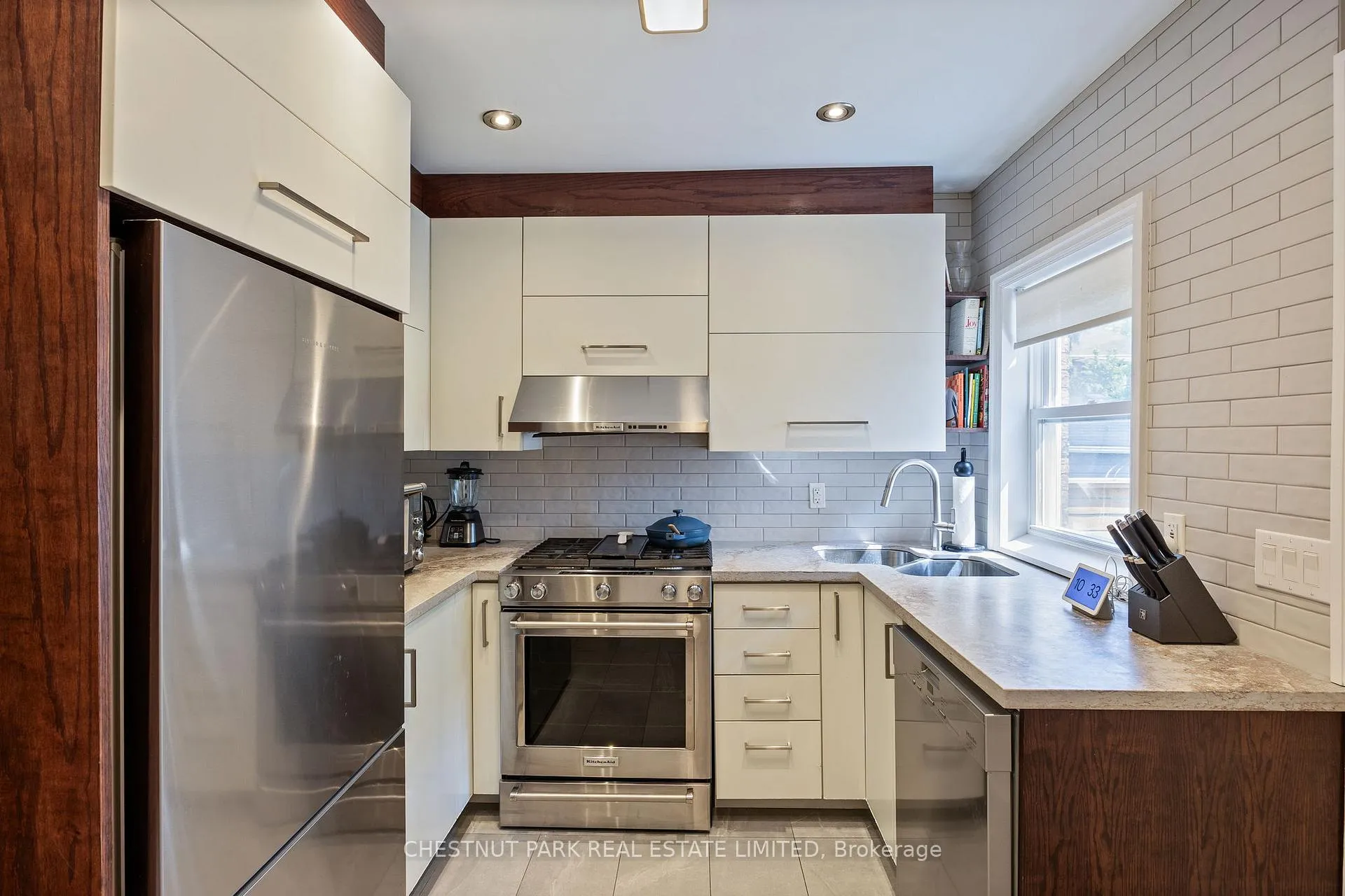 Photo 8 of 211 Greer Road, Toronto, Lawrence Park North — HOMEH