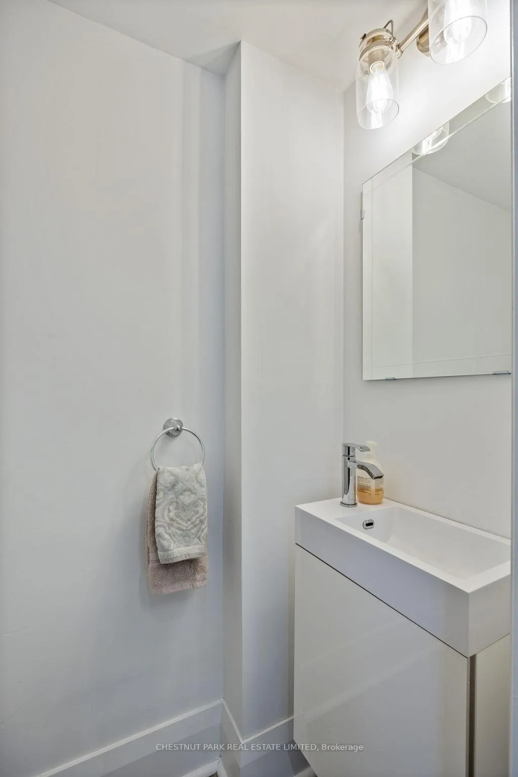 Photo 11 of 211 Greer Road, Toronto, Lawrence Park North — HOMEH