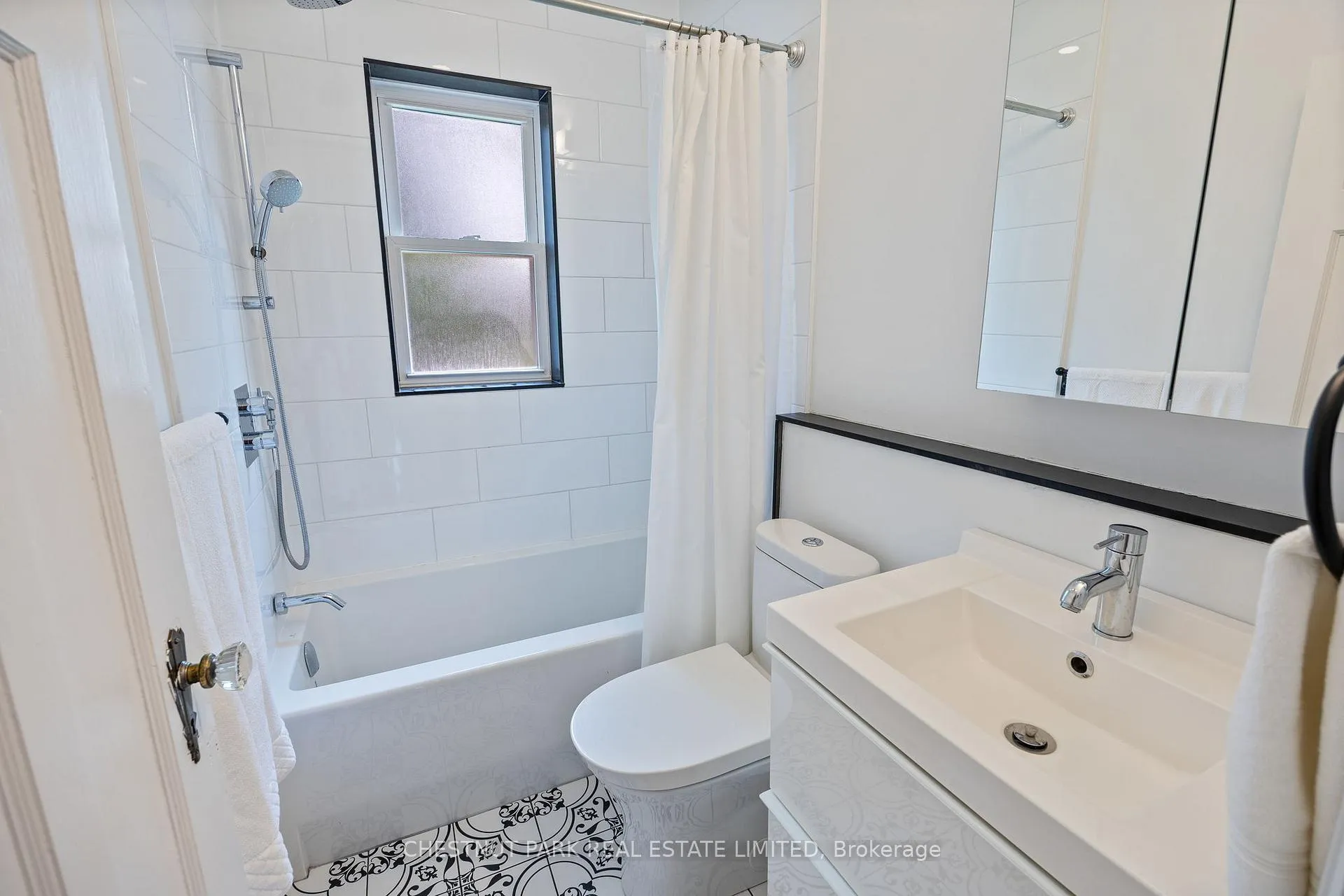 Photo 16 of 211 Greer Road, Toronto, Lawrence Park North — HOMEH