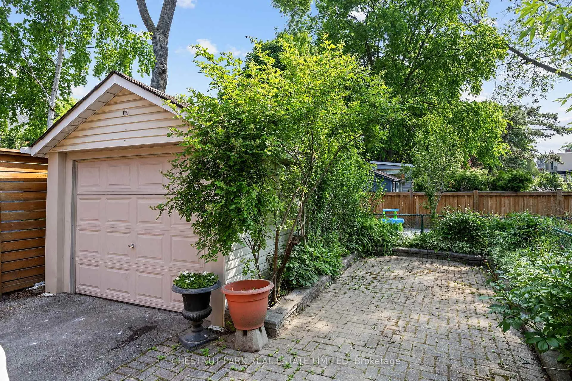 Photo 24 of 211 Greer Road, Toronto, Lawrence Park North — HOMEH