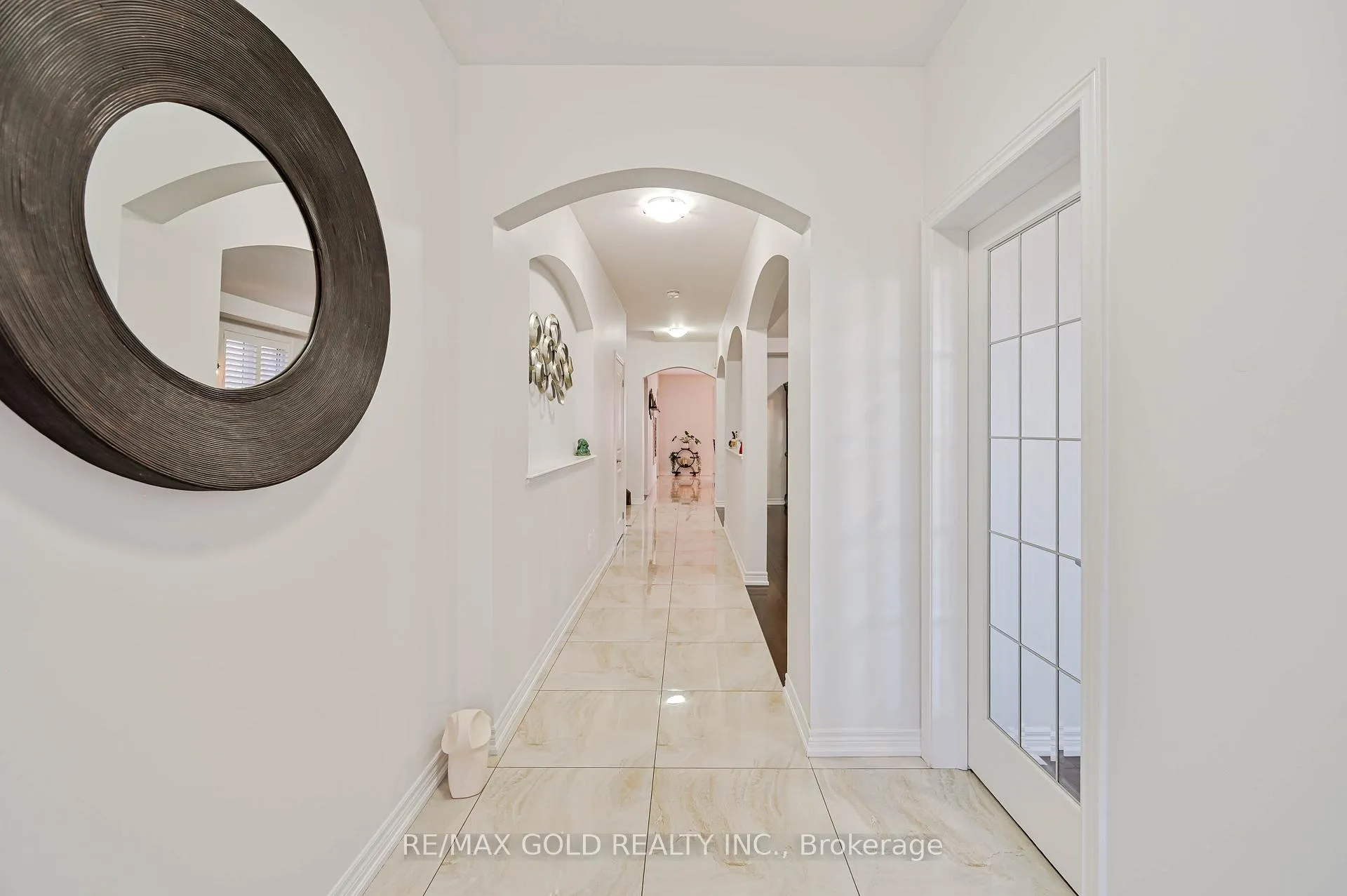 Photo 5 of 66 Kalmia Road, Brampton, Credit Valley — HOMEH