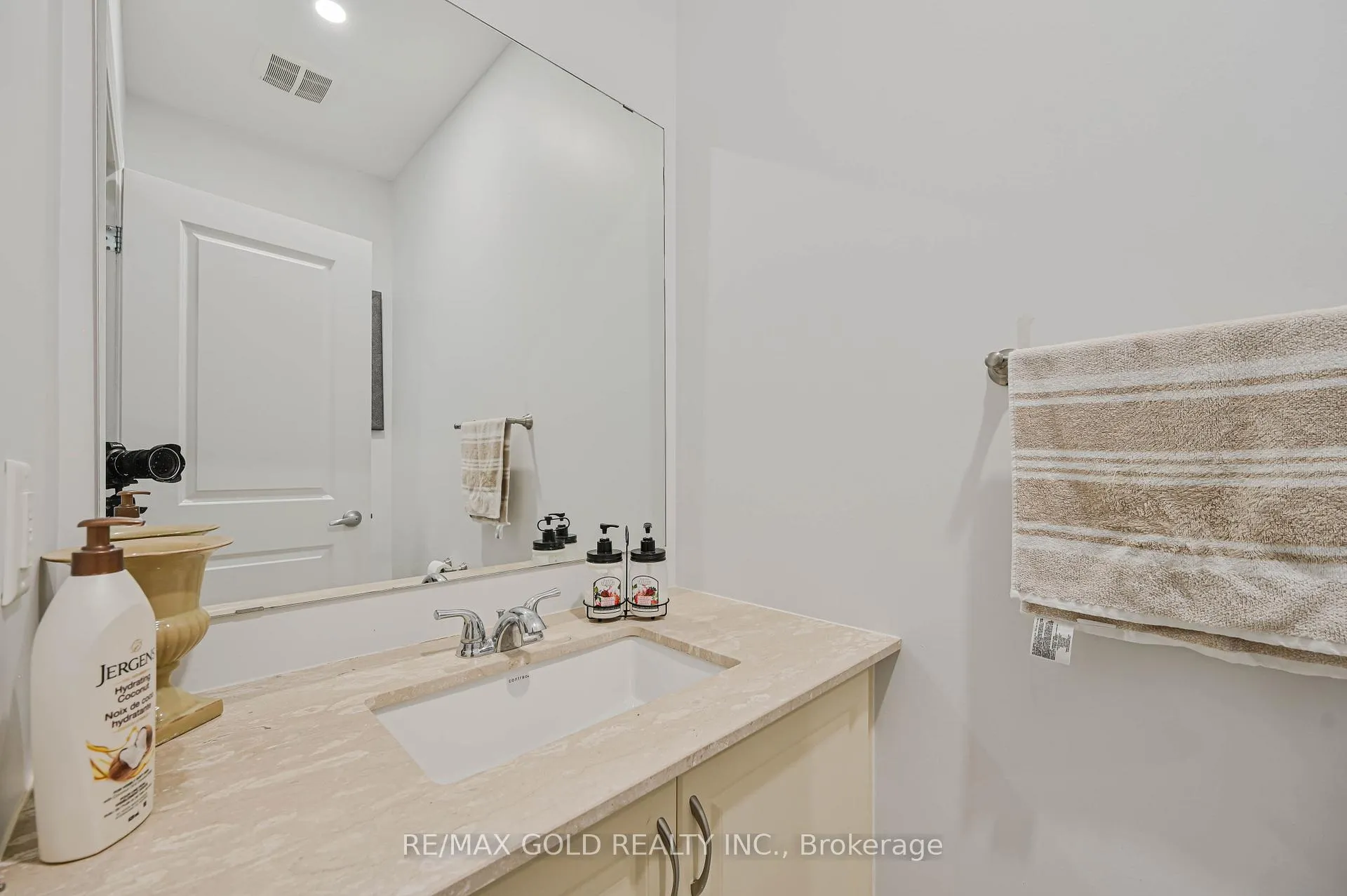 Photo 14 of 66 Kalmia Road, Brampton, Credit Valley — HOMEH