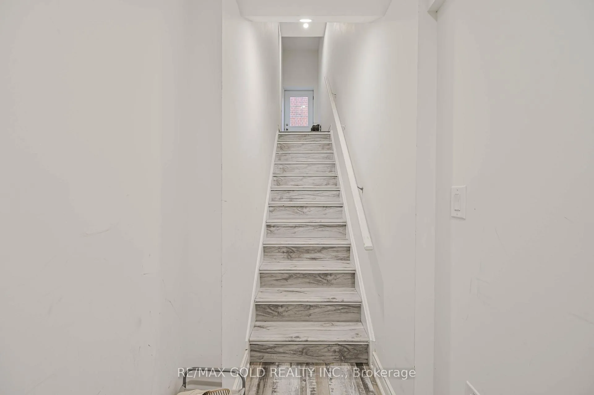 Photo 32 of 66 Kalmia Road, Brampton, Credit Valley — HOMEH