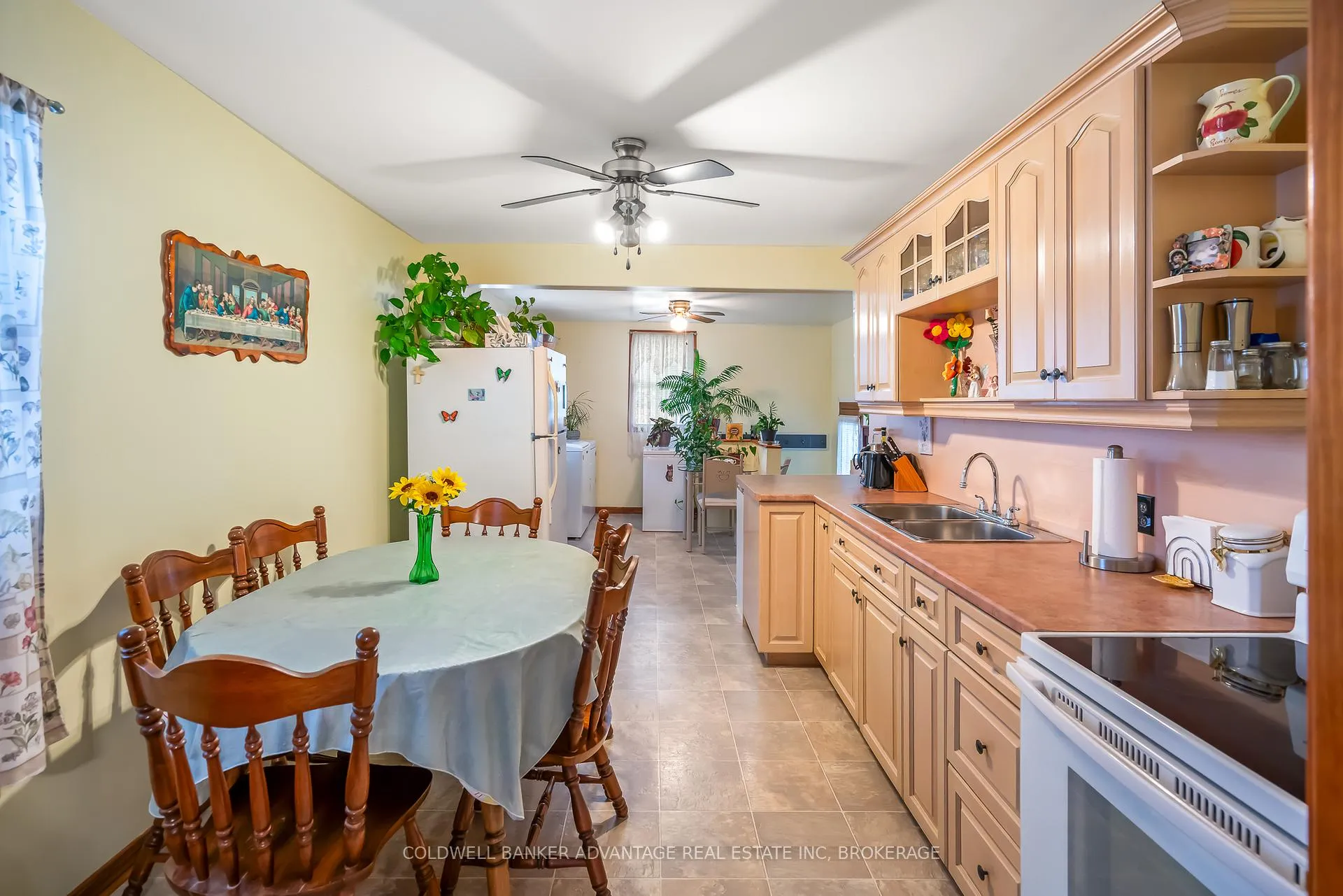 Photo 9 of 386 Simpson Avenue, Welland, Lincoln/Crowland — HOMEH