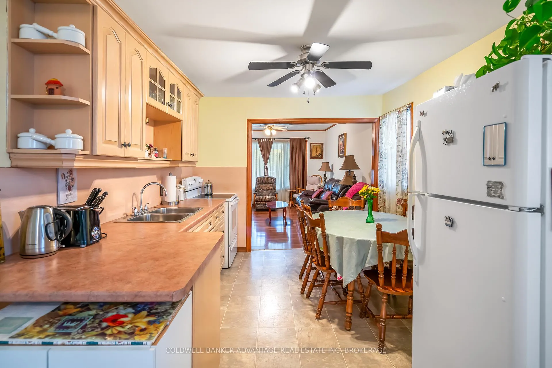Photo 11 of 386 Simpson Avenue, Welland, Lincoln/Crowland — HOMEH