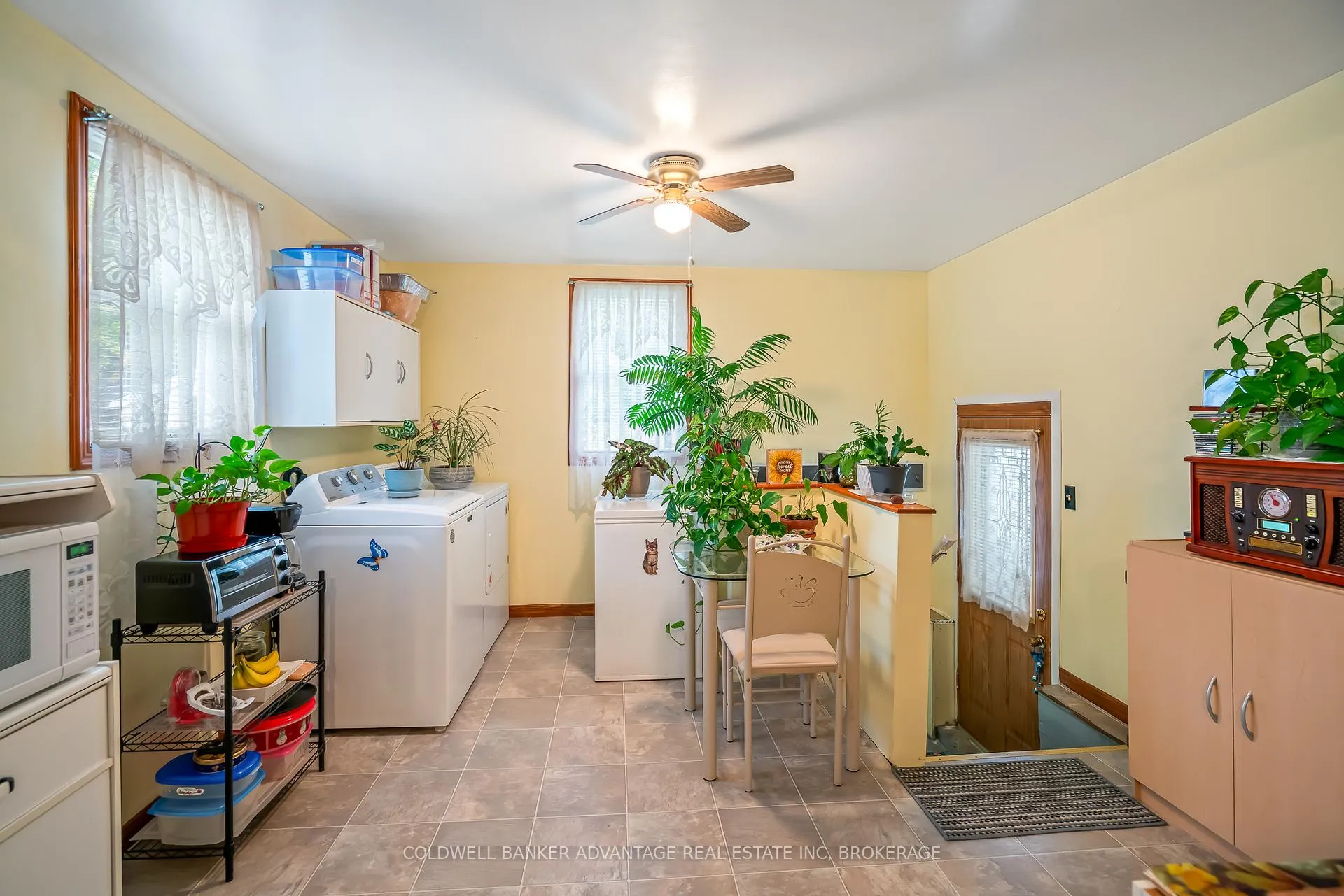 Photo 13 of 386 Simpson Avenue, Welland, Lincoln/Crowland — HOMEH