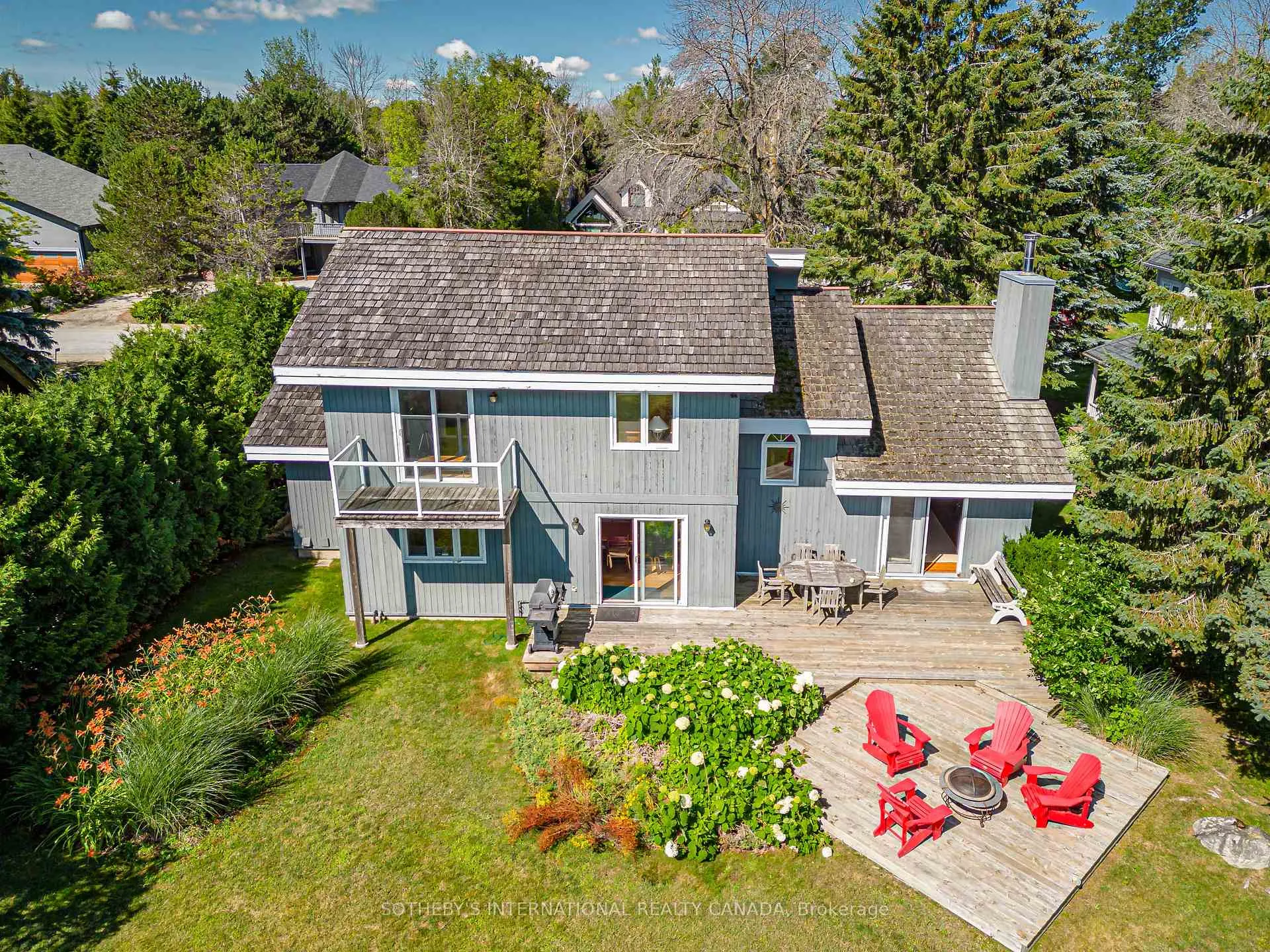 Photo 8 of 121 Fieldcrest Court, Blue Mountains — HOMEH