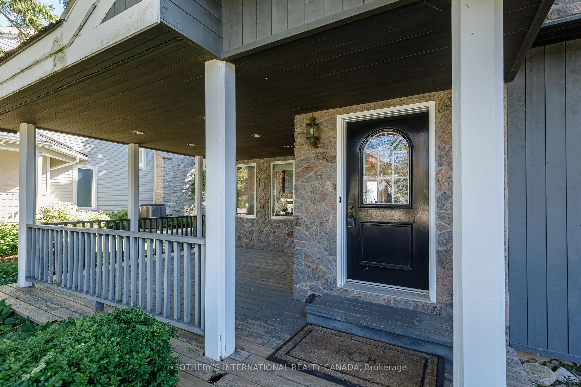 Photo 18 of 121 Fieldcrest Court, Blue Mountains — HOMEH