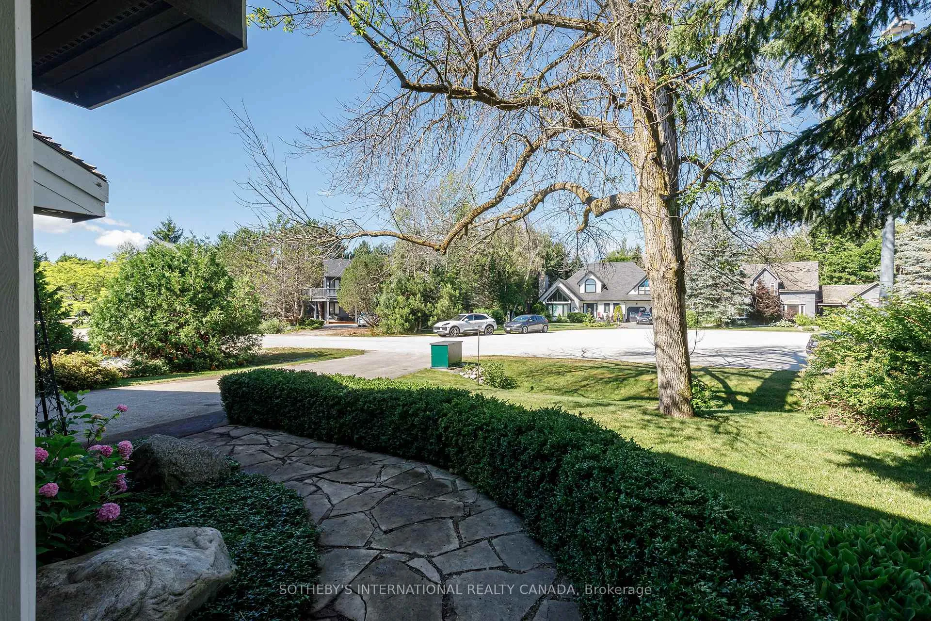 Photo 20 of 121 Fieldcrest Court, Blue Mountains — HOMEH