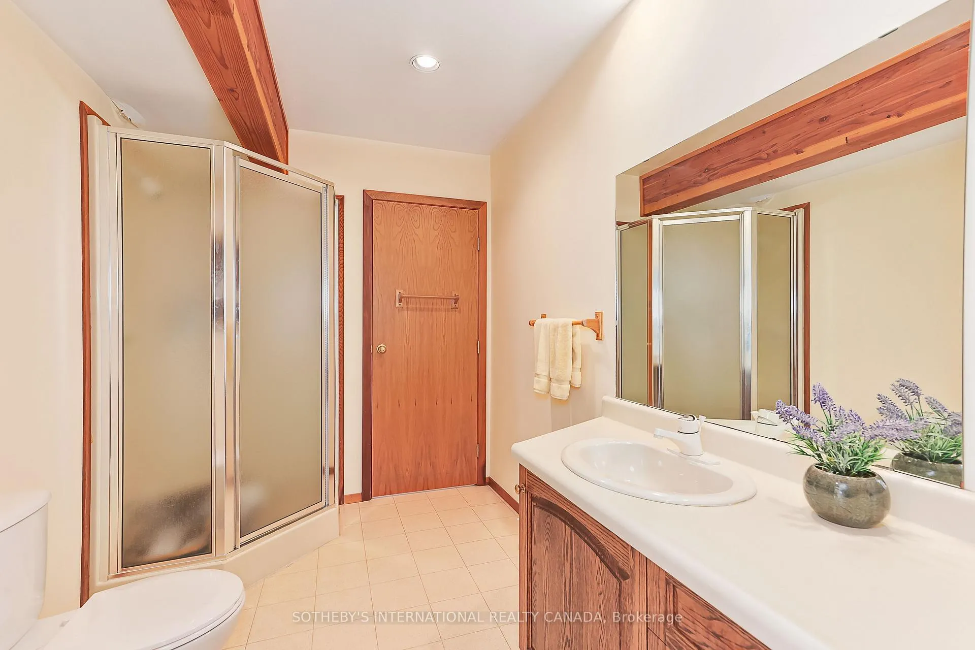Photo 32 of 121 Fieldcrest Court, Blue Mountains — HOMEH