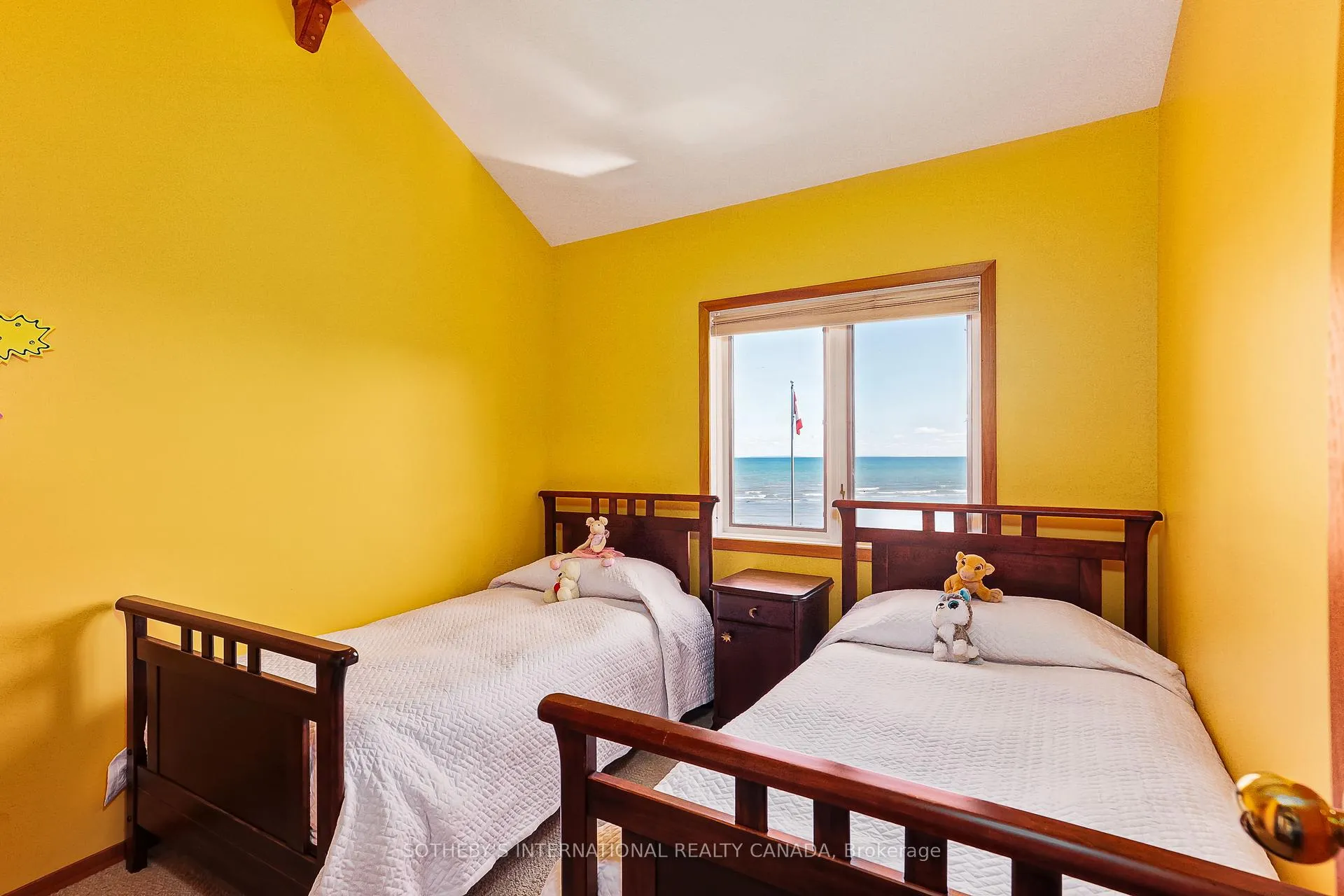 Photo 39 of 121 Fieldcrest Court, Blue Mountains — HOMEH