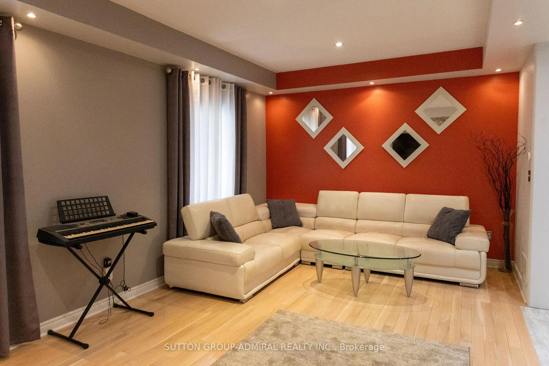 Photo 10 of 63 Vivaldi Drive, Vaughan, Patterson — HOMEH