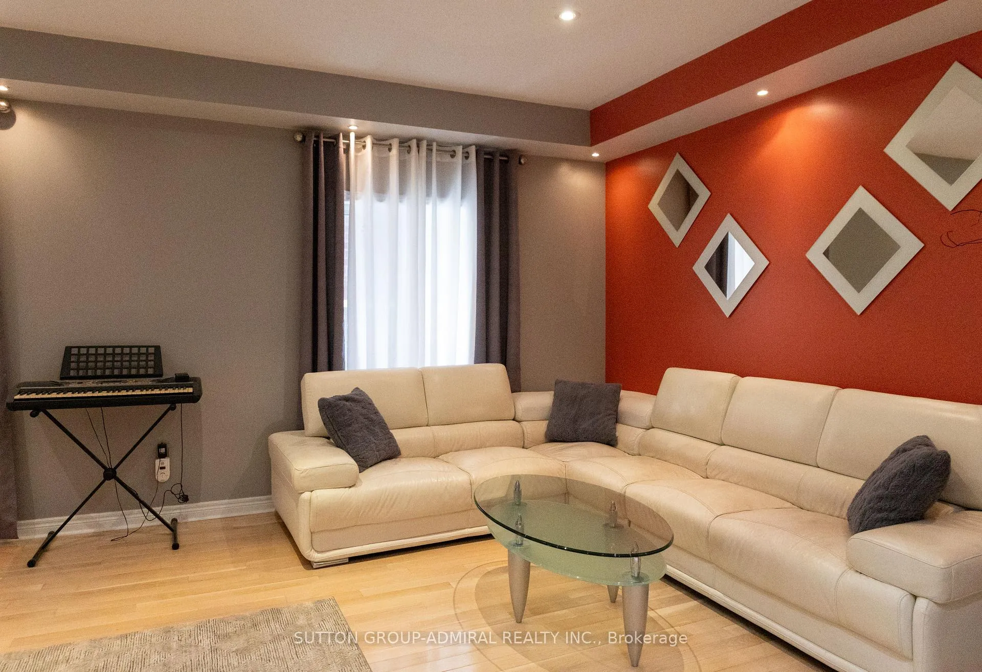 Photo 11 of 63 Vivaldi Drive, Vaughan, Patterson — HOMEH